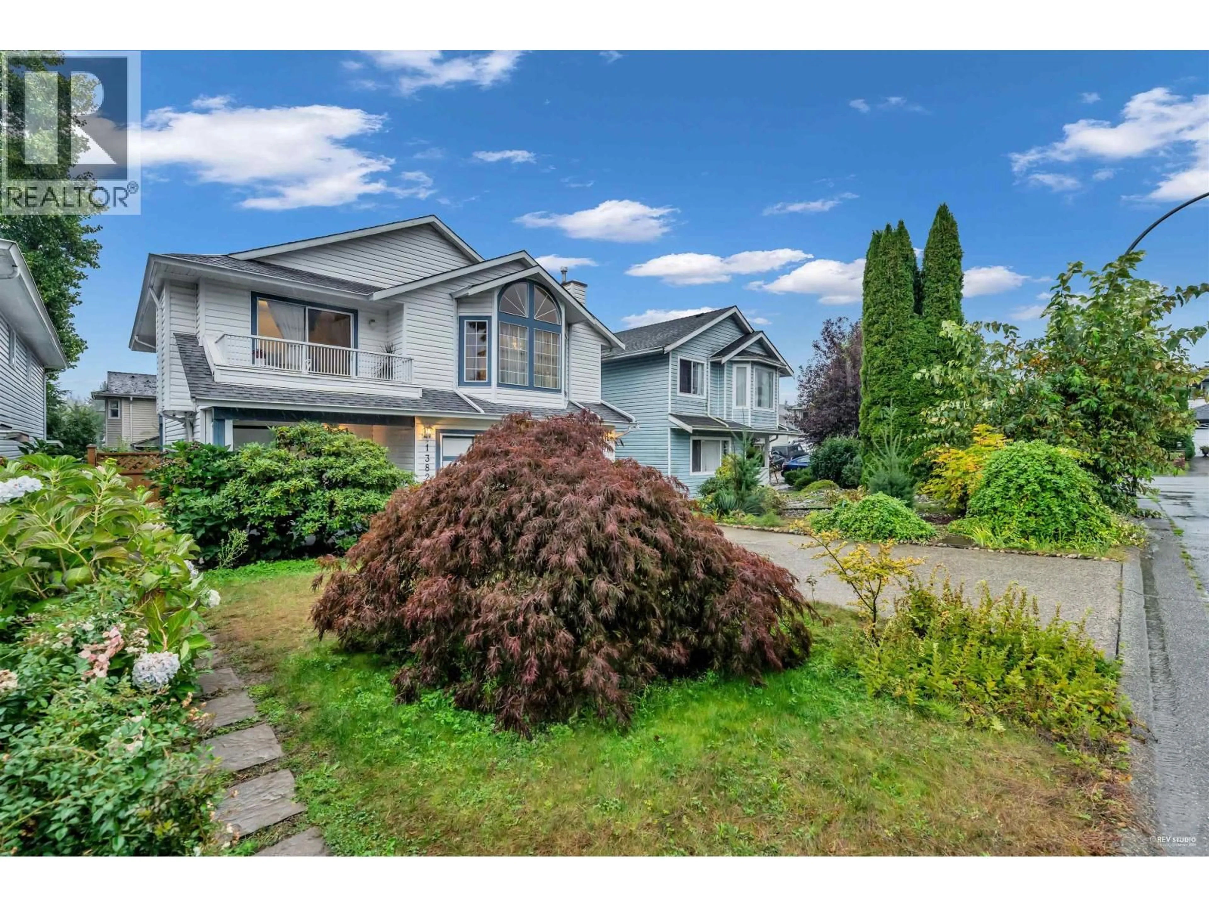 A pic from outside/outdoor area/front of a property/back of a property/a pic from drone, street for 1382 SUTHERLAND AVENUE, Port Coquitlam British Columbia V3B7G7