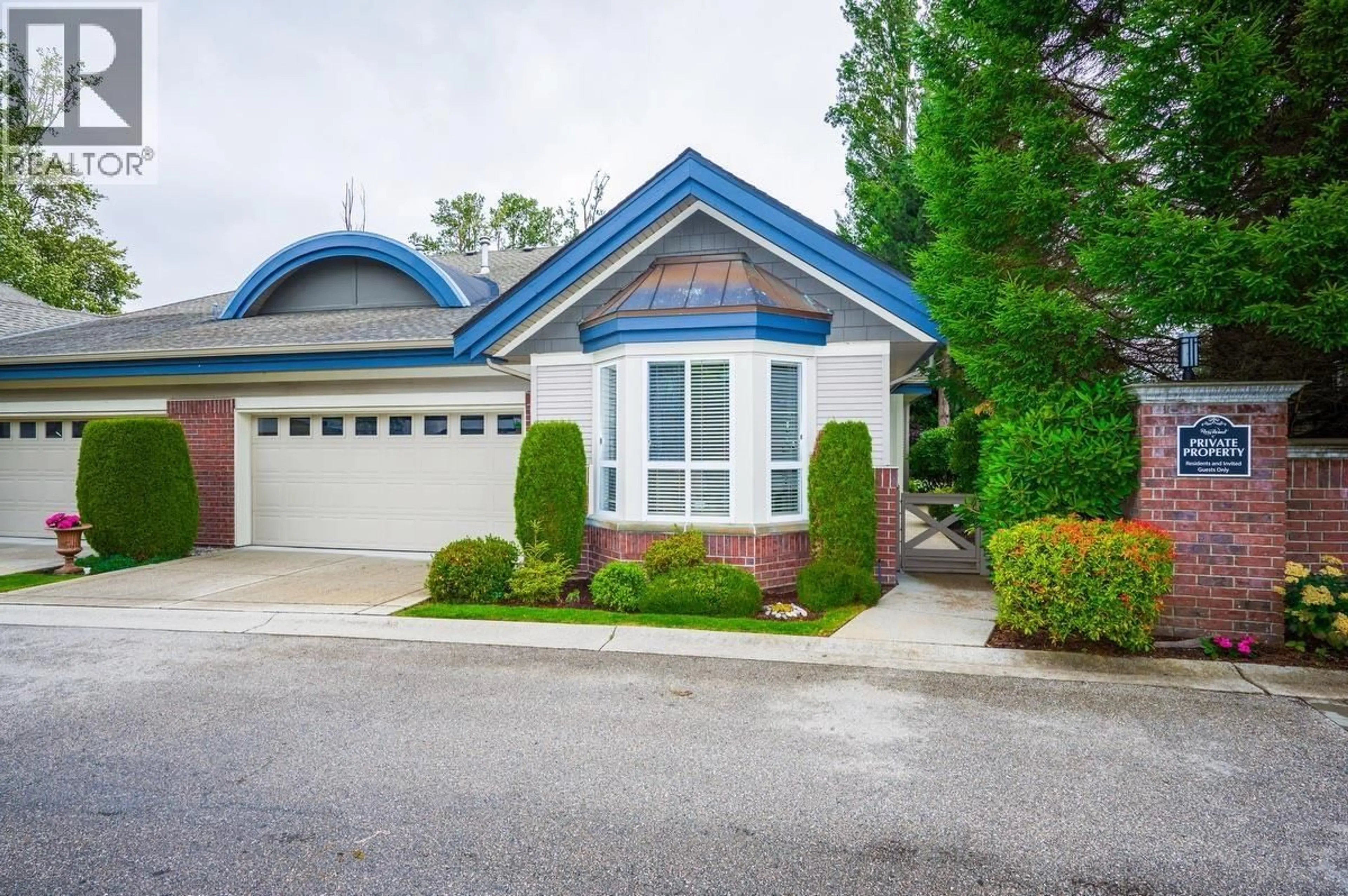 Home with vinyl exterior material, street for 1 - 6105 RIVER ROAD, Delta British Columbia V4K5G5