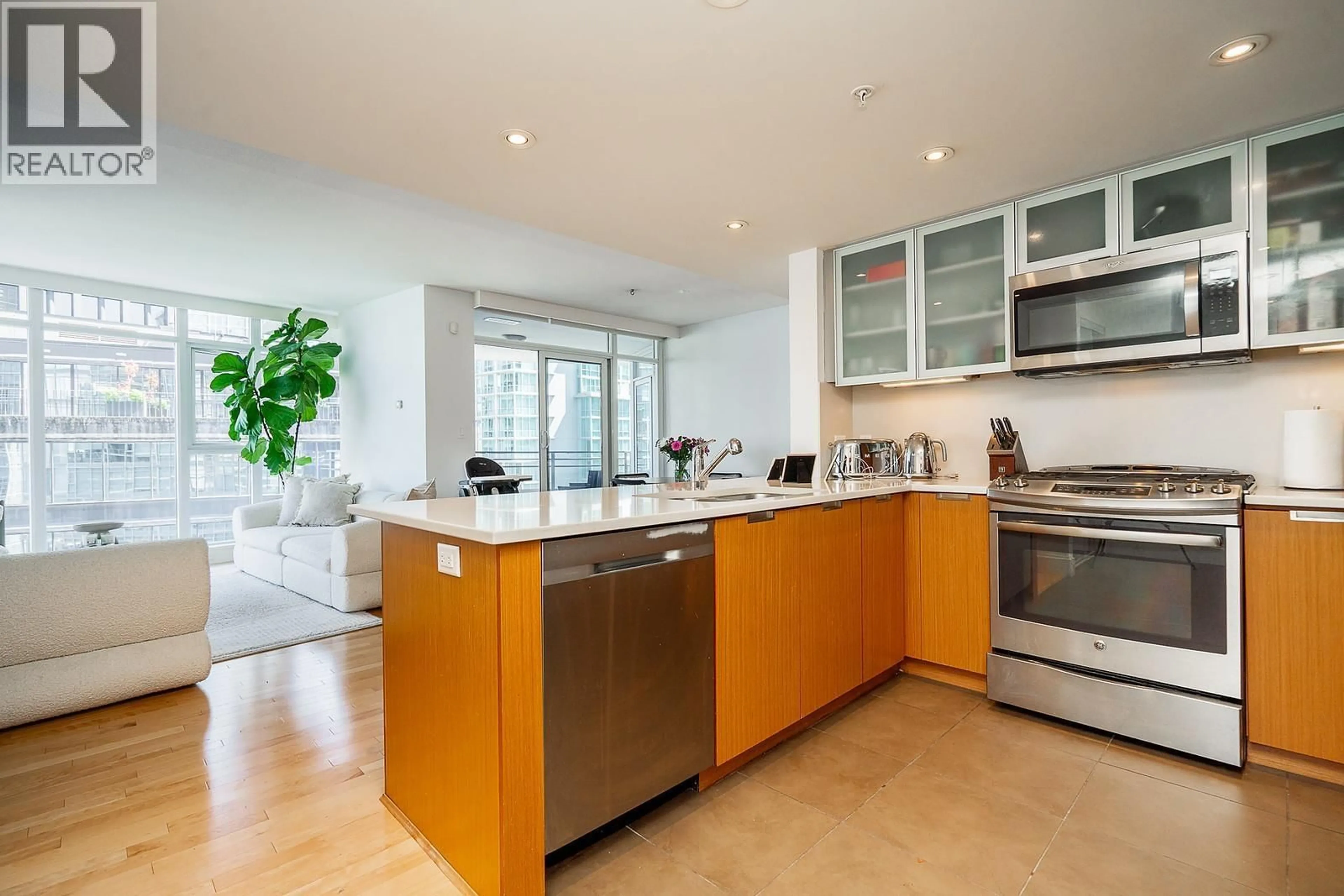 Open concept kitchen, unknown for 1904 - 1205 HASTINGS STREET, Vancouver British Columbia V6E4T7