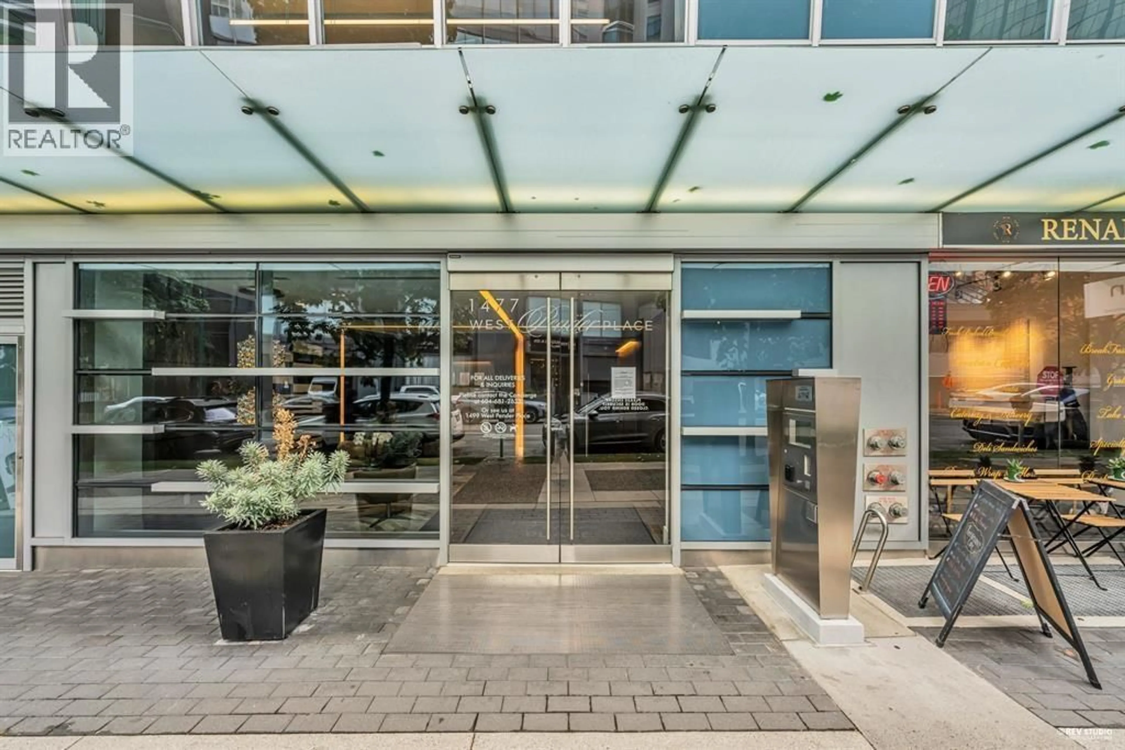 Indoor foyer for 508 - 1477 PENDER STREET, Vancouver British Columbia V6G2S3