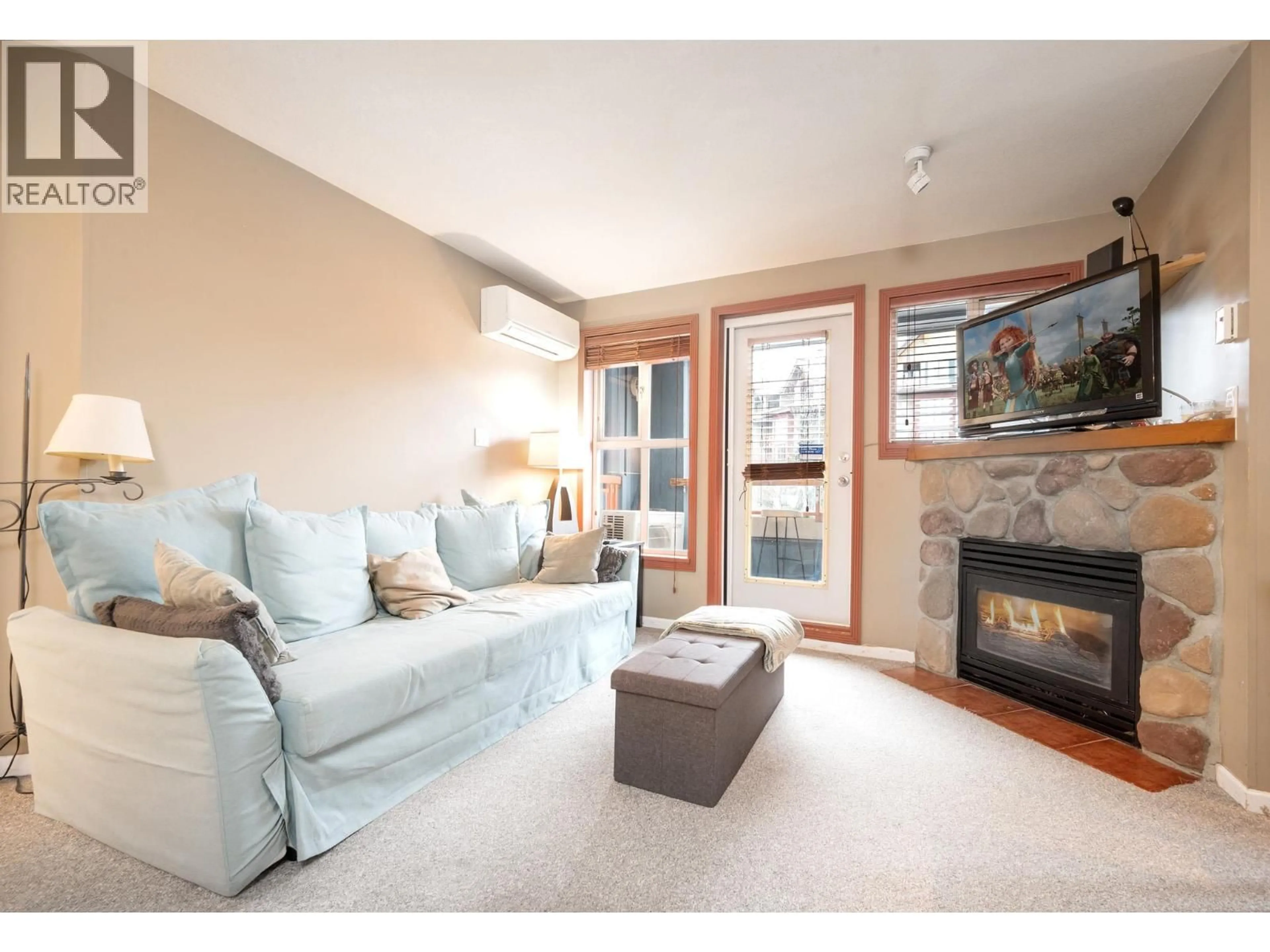 Living room with furniture, unknown for 333 - 4314 MAIN STREET, Whistler British Columbia V8E1A8