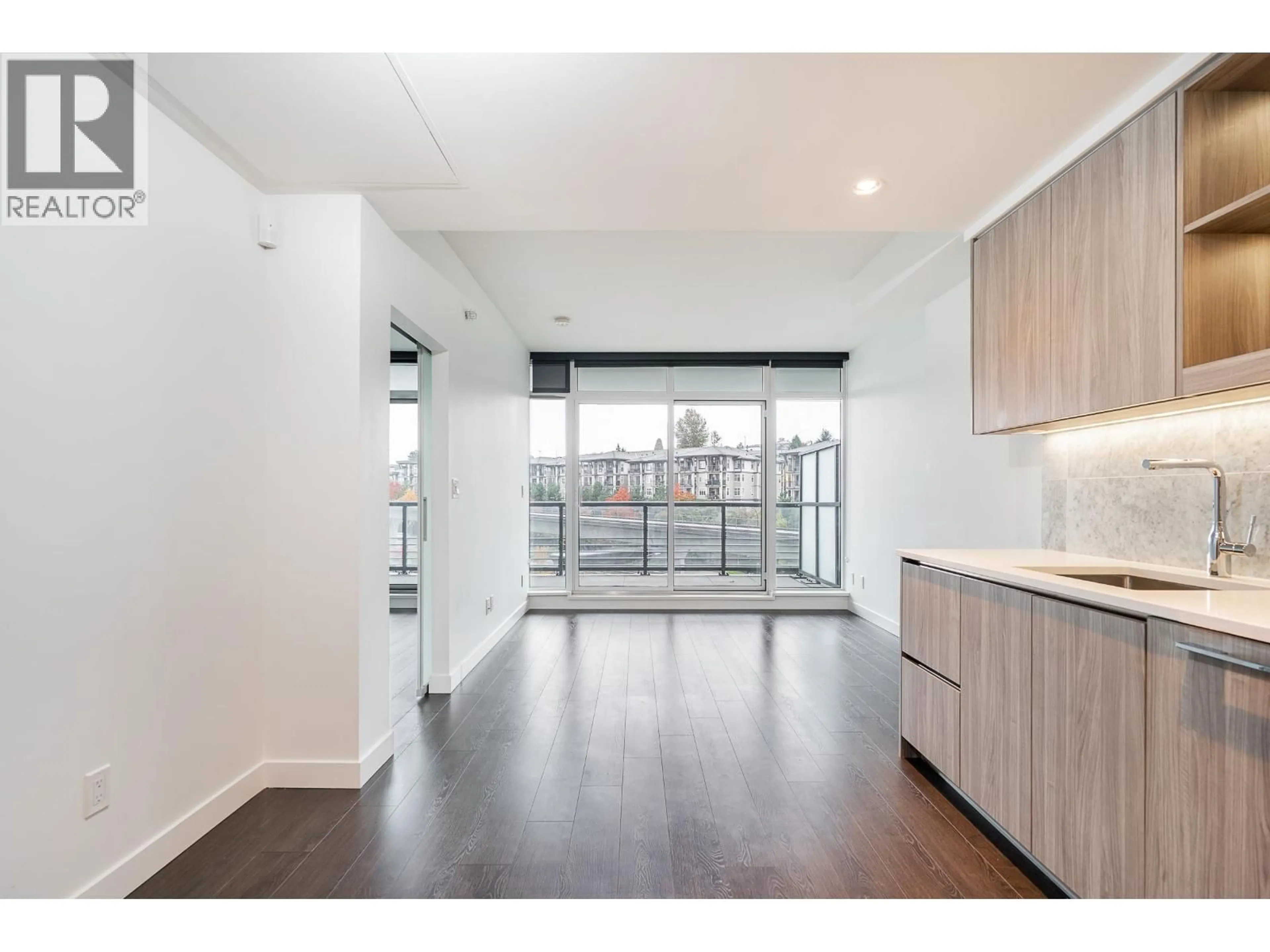 Unknown for 306 - 4730 LOUGHEED HIGHWAY, Burnaby British Columbia V5C0M9