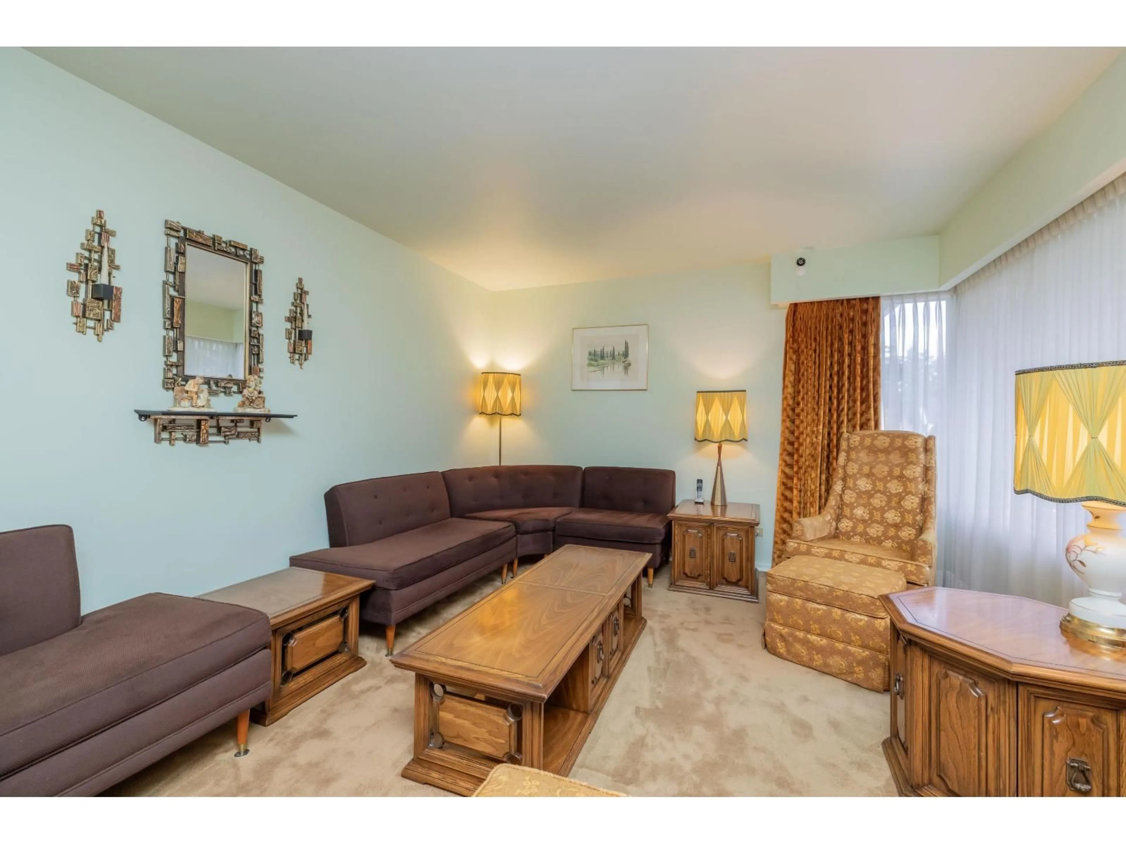 Living room with furniture, unknown for 10921 142A, Surrey British Columbia V3R3L7