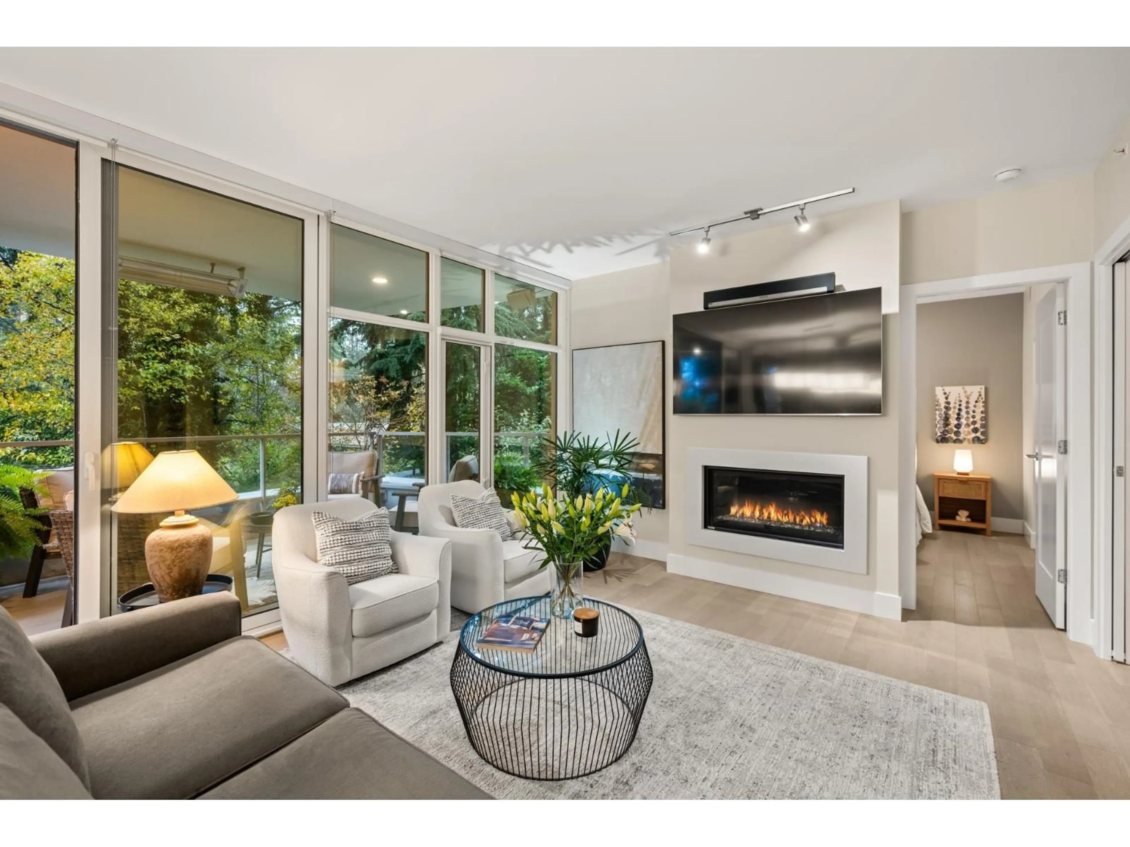 Living room with furniture, unknown for 206 - 1501 VIDAL, White Rock British Columbia V4B0B5