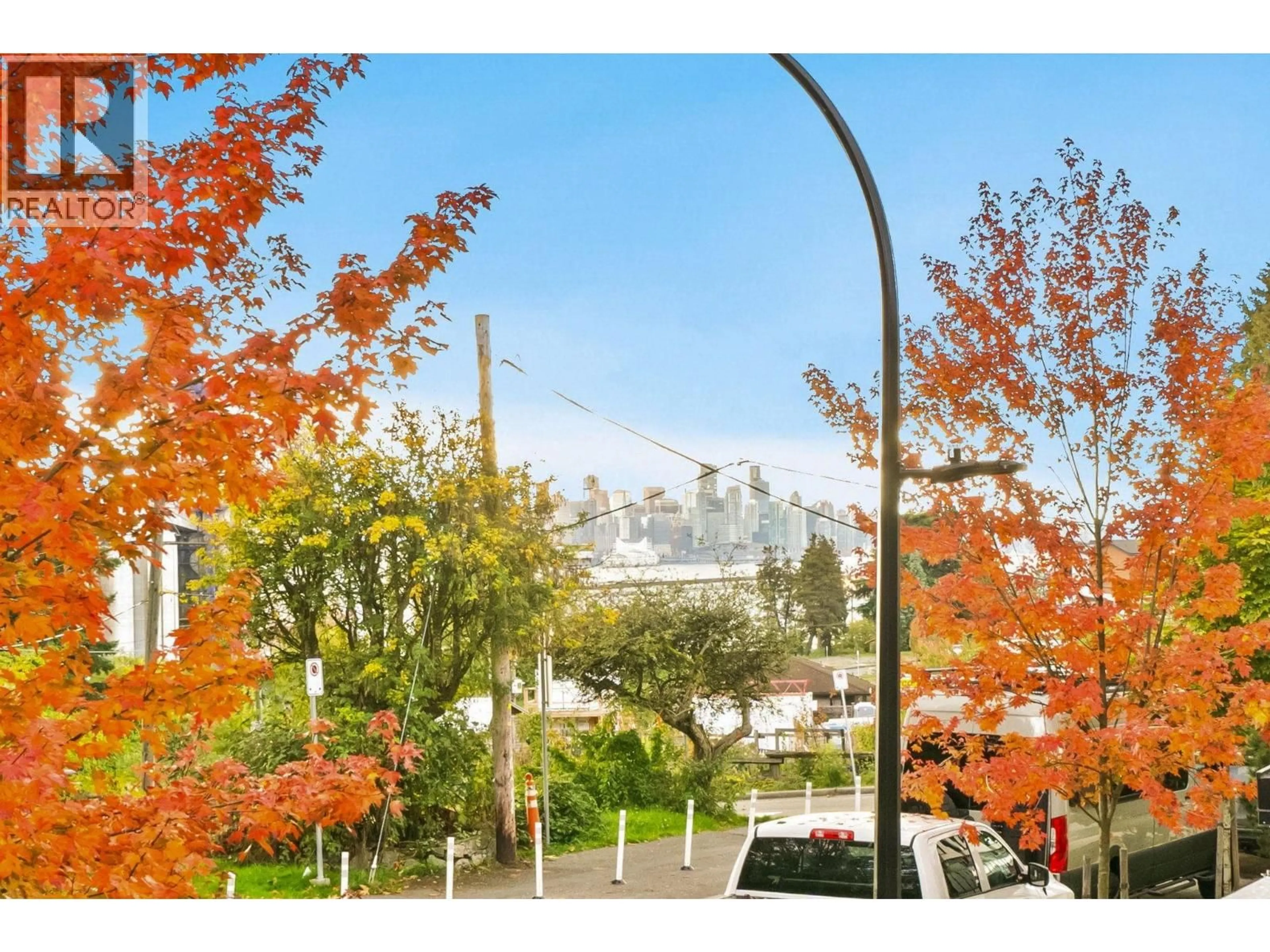 Patio, unknown for 107 - 650 2ND STREET, North Vancouver British Columbia V7L1E3