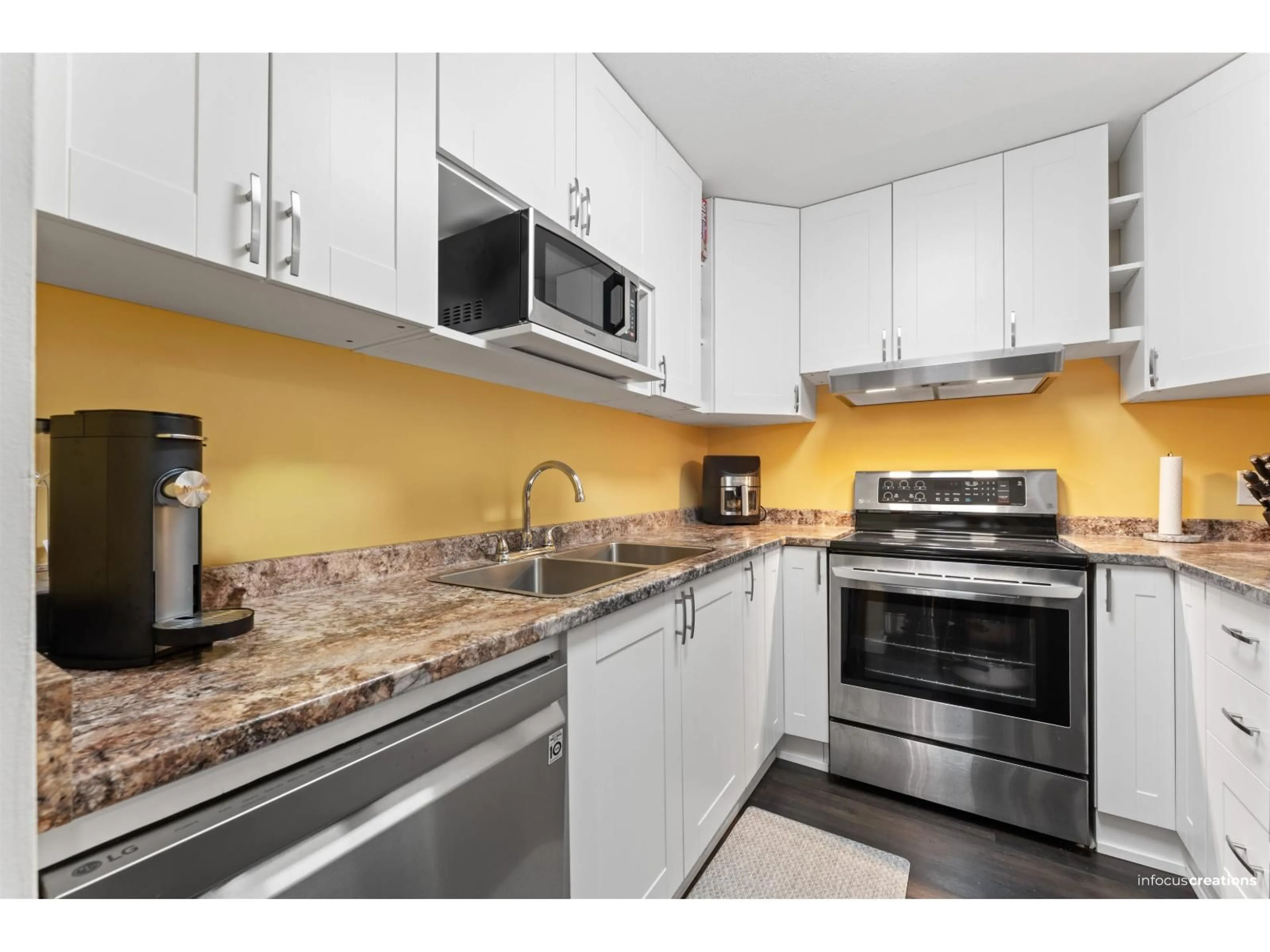 Standard kitchen, unknown for 22 - 8975 MARY STREET, Chilliwack British Columbia V2P4J4