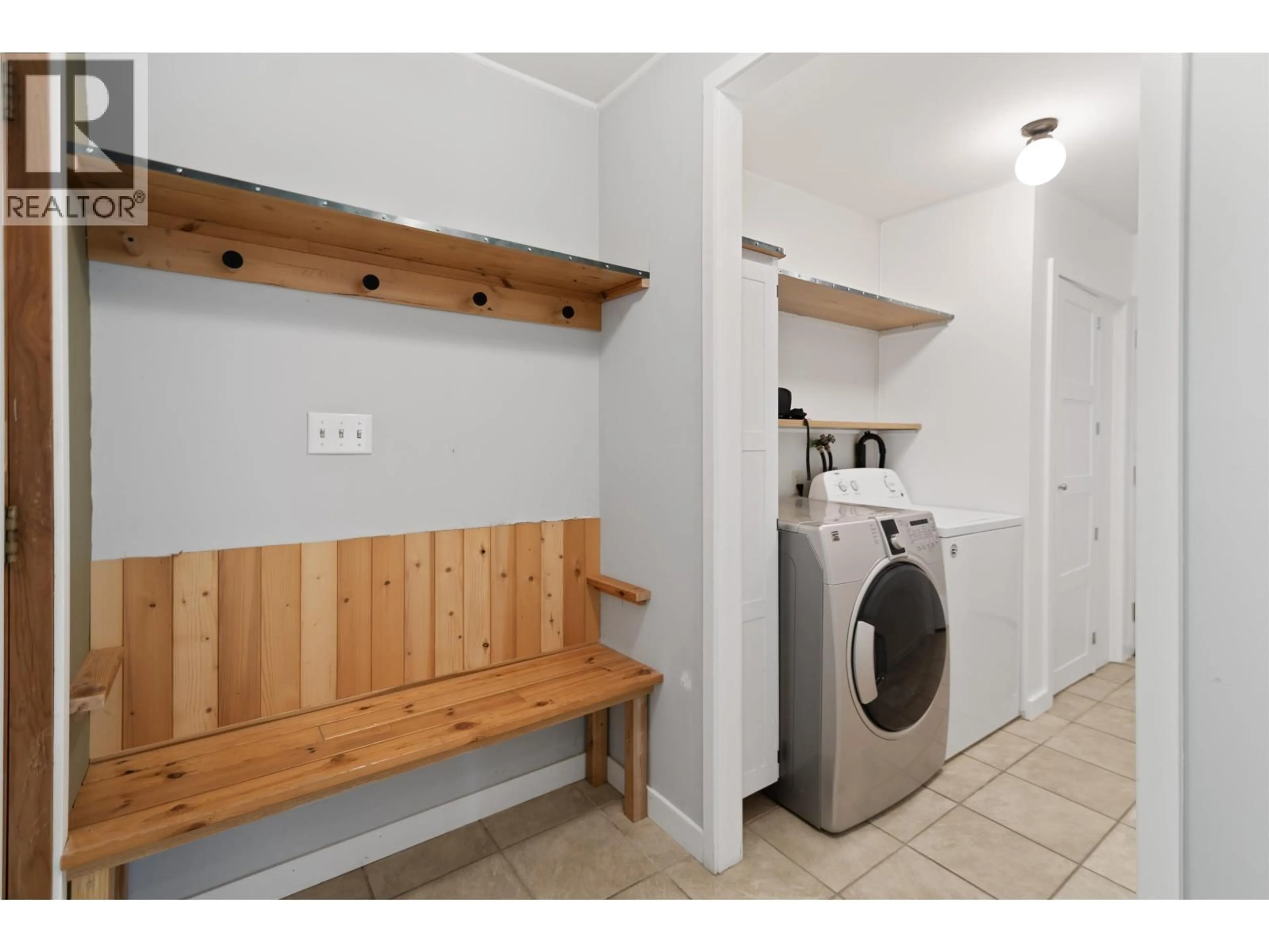 Laundry room for 786 CREEKSIDE CRESCENT, Gibsons British Columbia V0N1V9