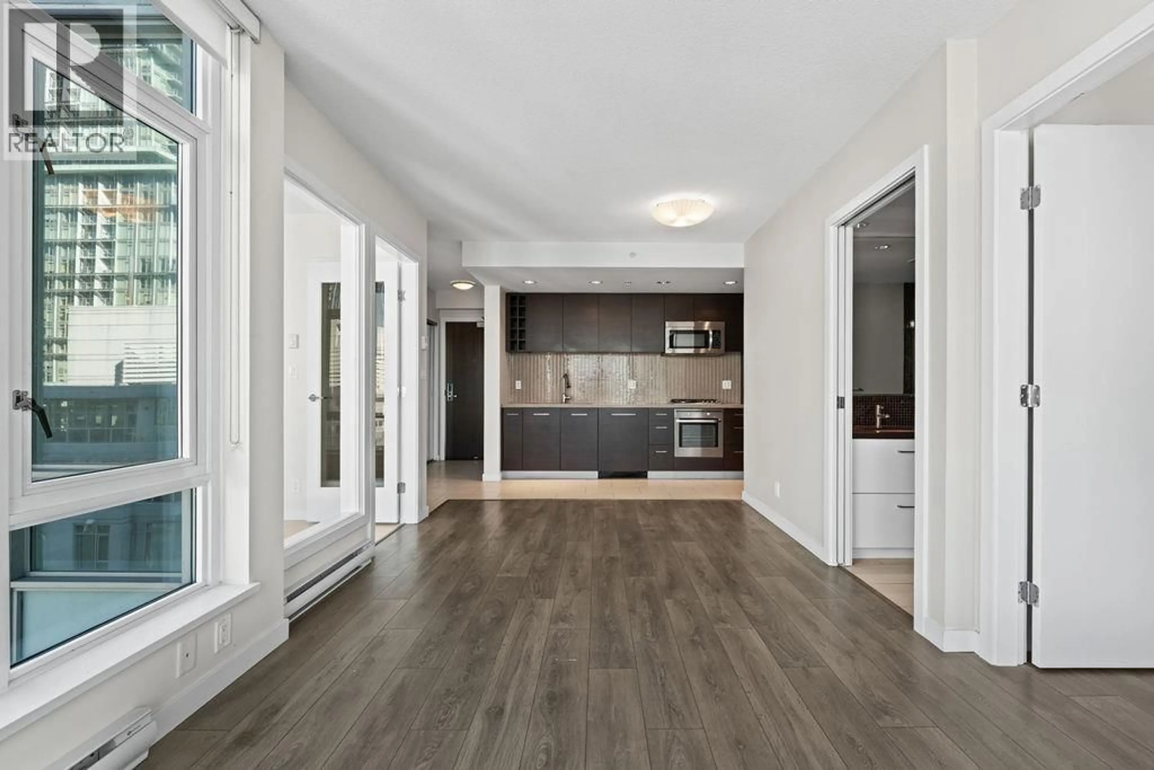 Indoor entryway for 2301 - 833 HOMER STREET, Vancouver British Columbia V6B0H4