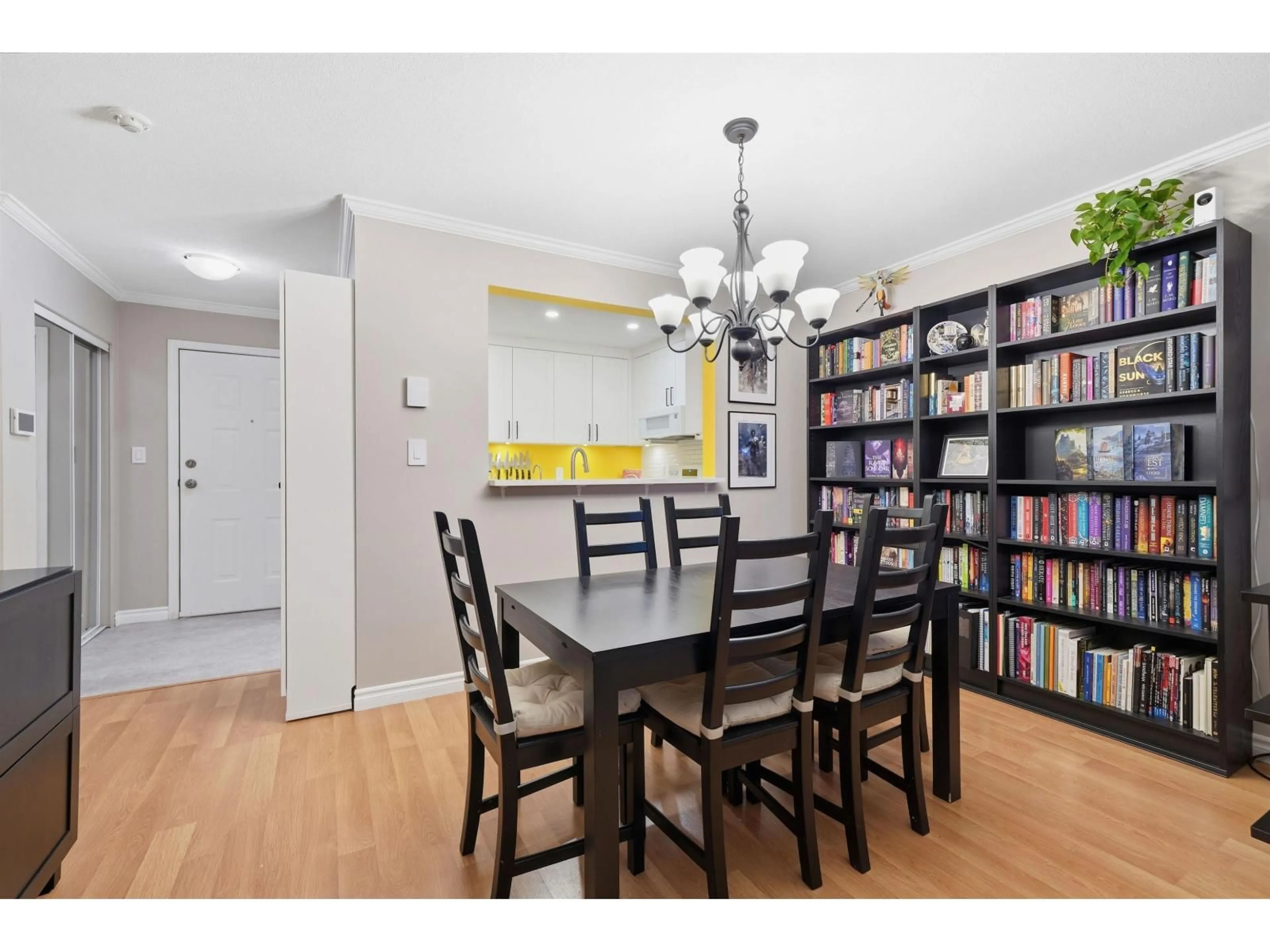 Dining room, wood/laminate floor for 105 - 9767 140, Surrey British Columbia V3T5S4