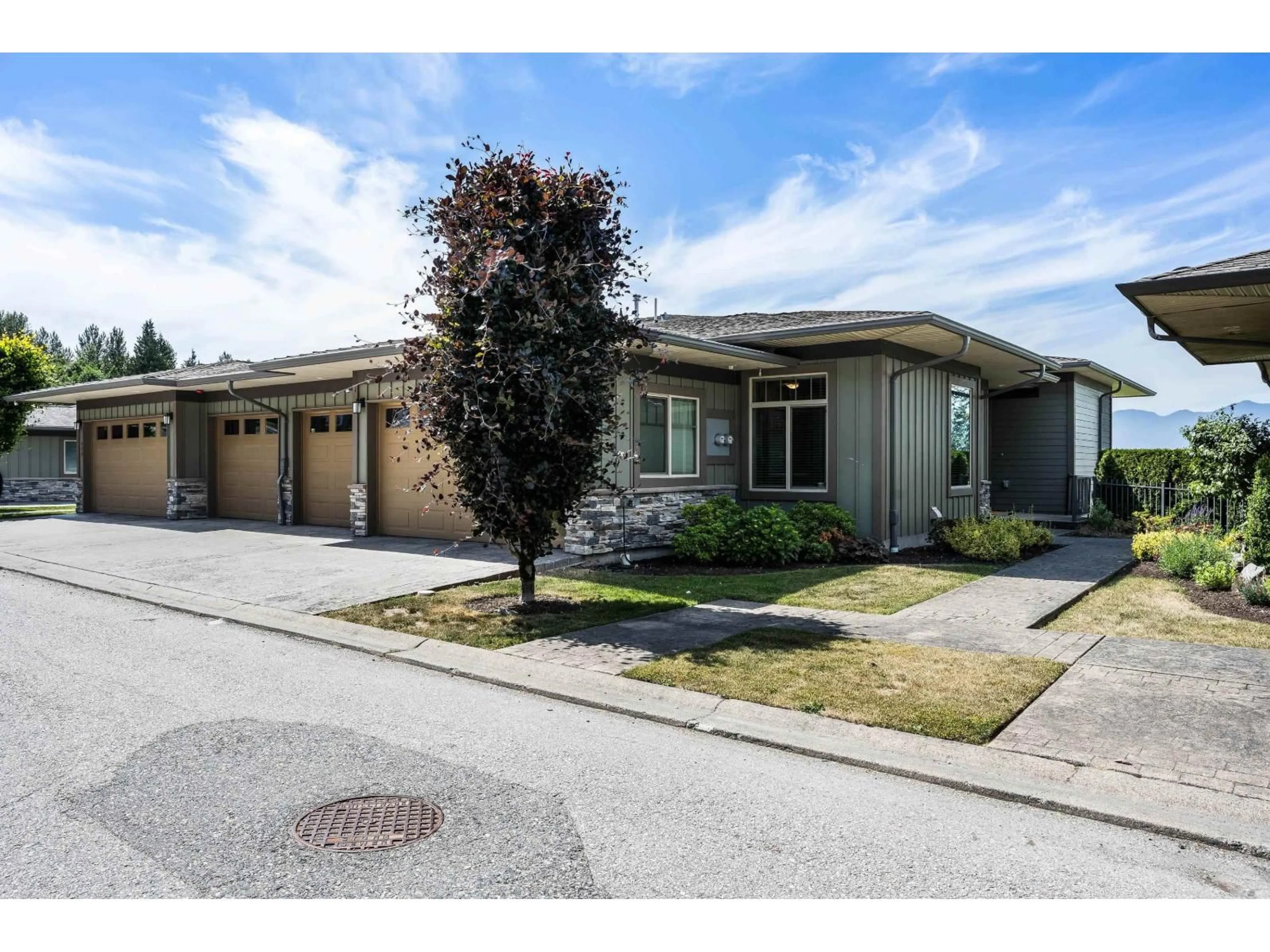 Unknown for 111 - 51096 FALLS COURT, Chilliwack British Columbia V4Z1K7