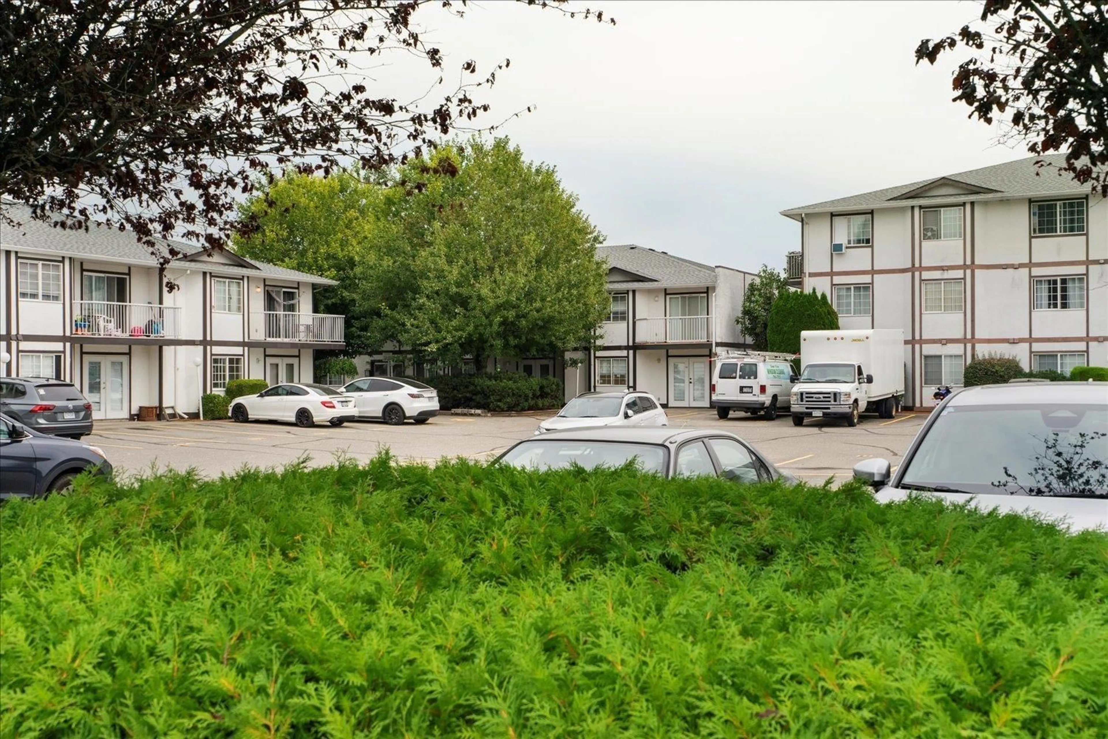 Patio, street for 207 - 45669 MCINTOSH DRIVE, Chilliwack British Columbia V2P6V4