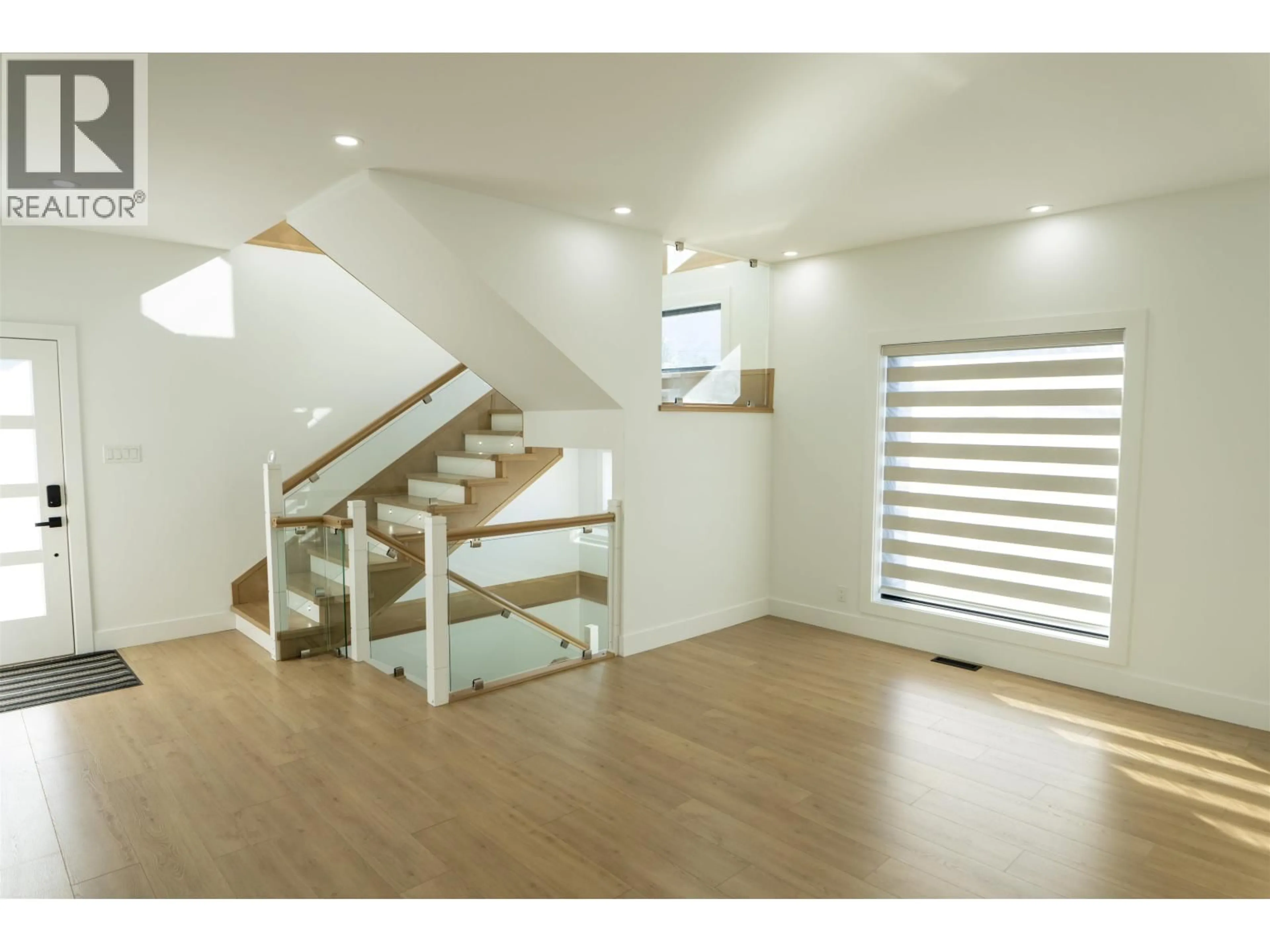 Indoor foyer for 1644 2ND AVENUE, Prince Rupert British Columbia V8J1J6