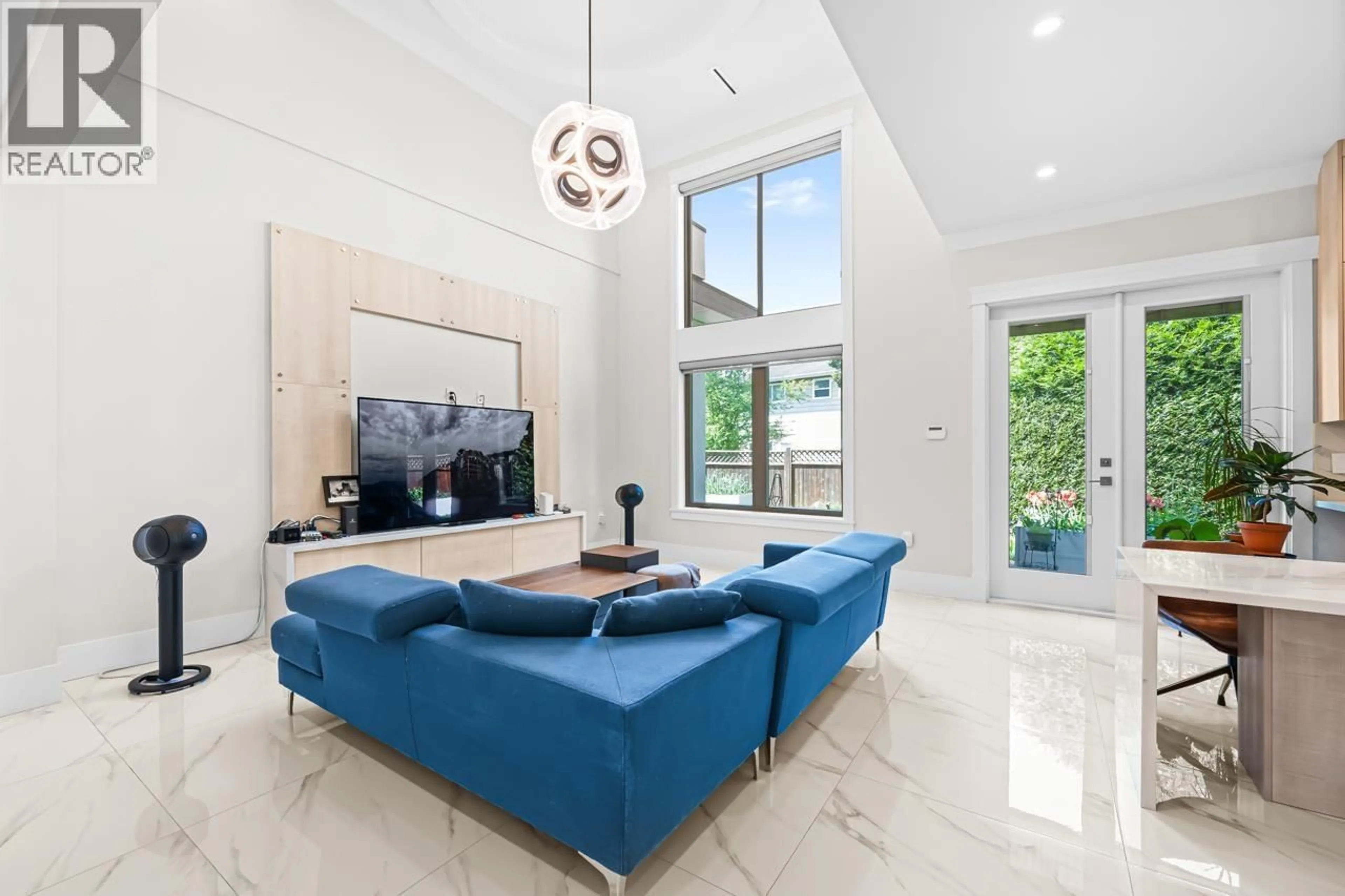 Living room with furniture, ceramic/tile floor for 7860 THORMANBY CRESCENT, Richmond British Columbia V7C4G3