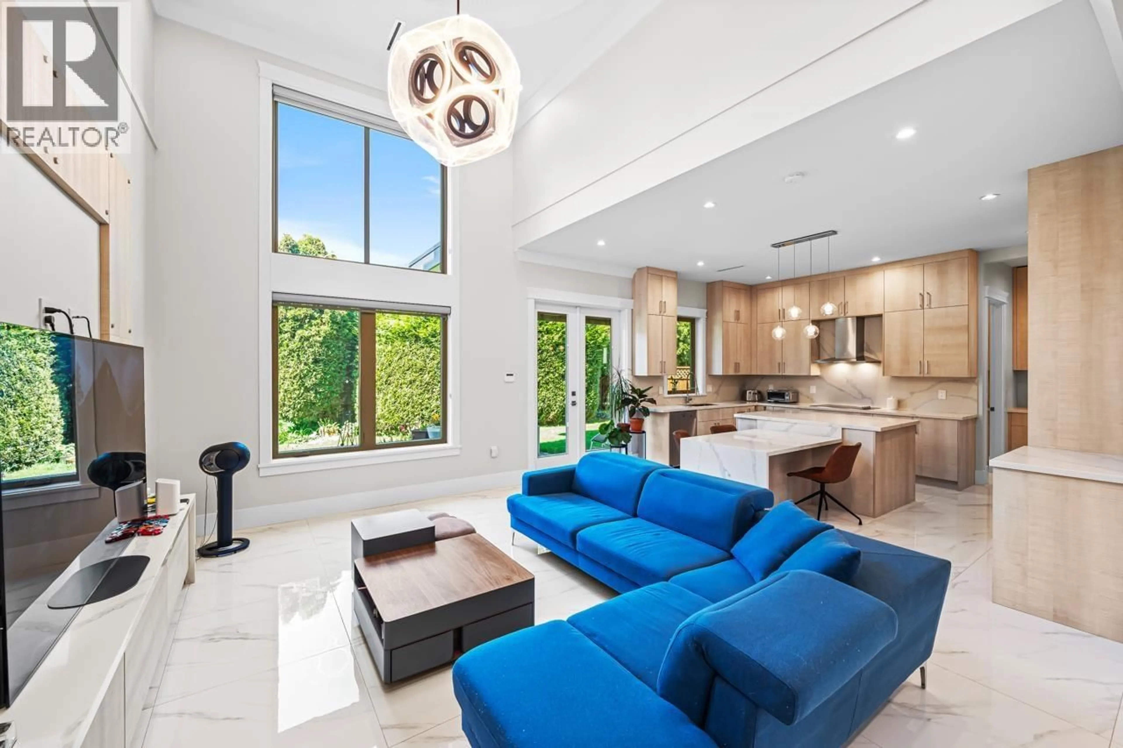 Living room with furniture, ceramic/tile floor for 7860 THORMANBY CRESCENT, Richmond British Columbia V7C4G3