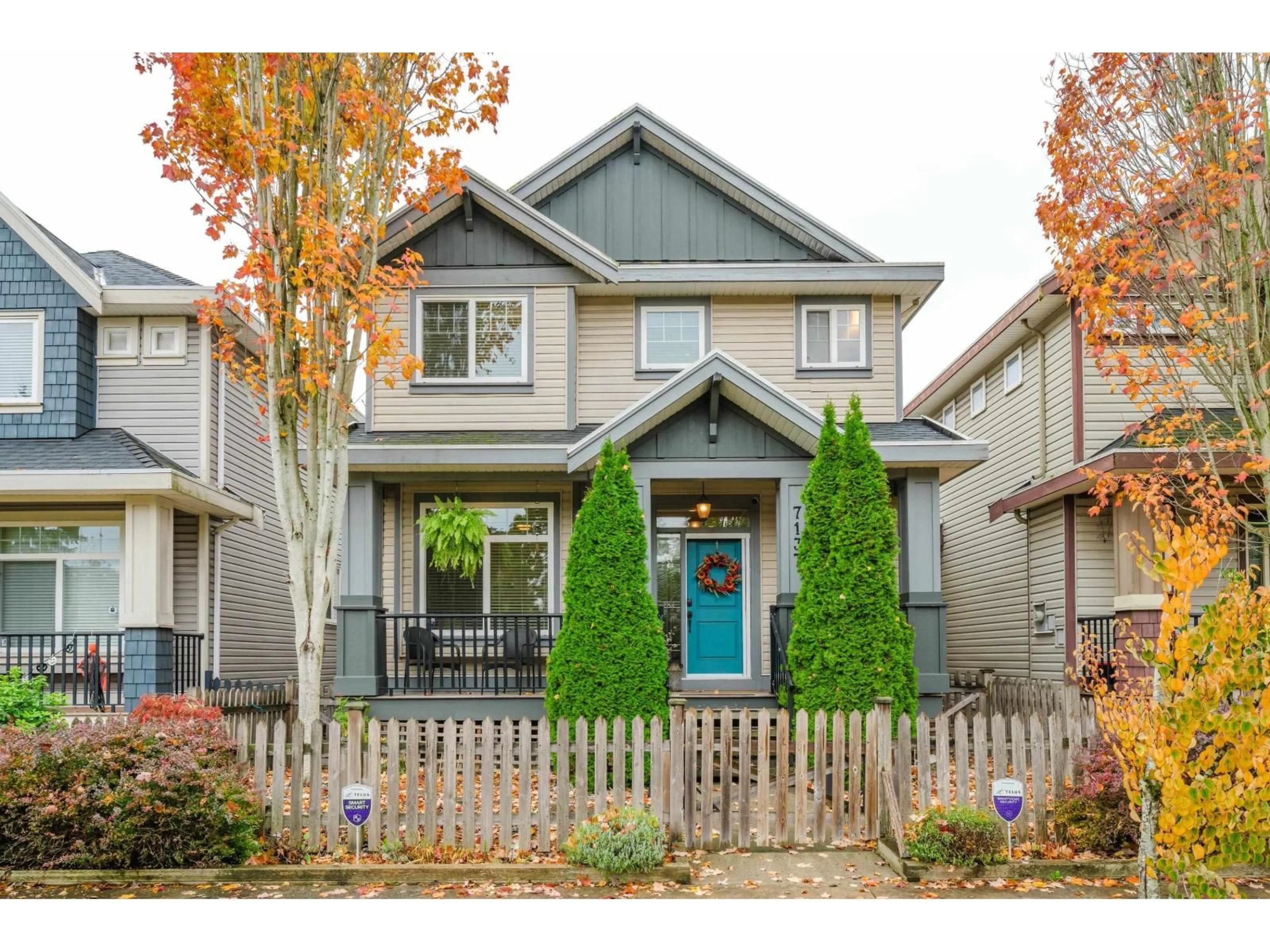 Home with vinyl exterior material, street for 7137 196, Surrey British Columbia V4N5Z6