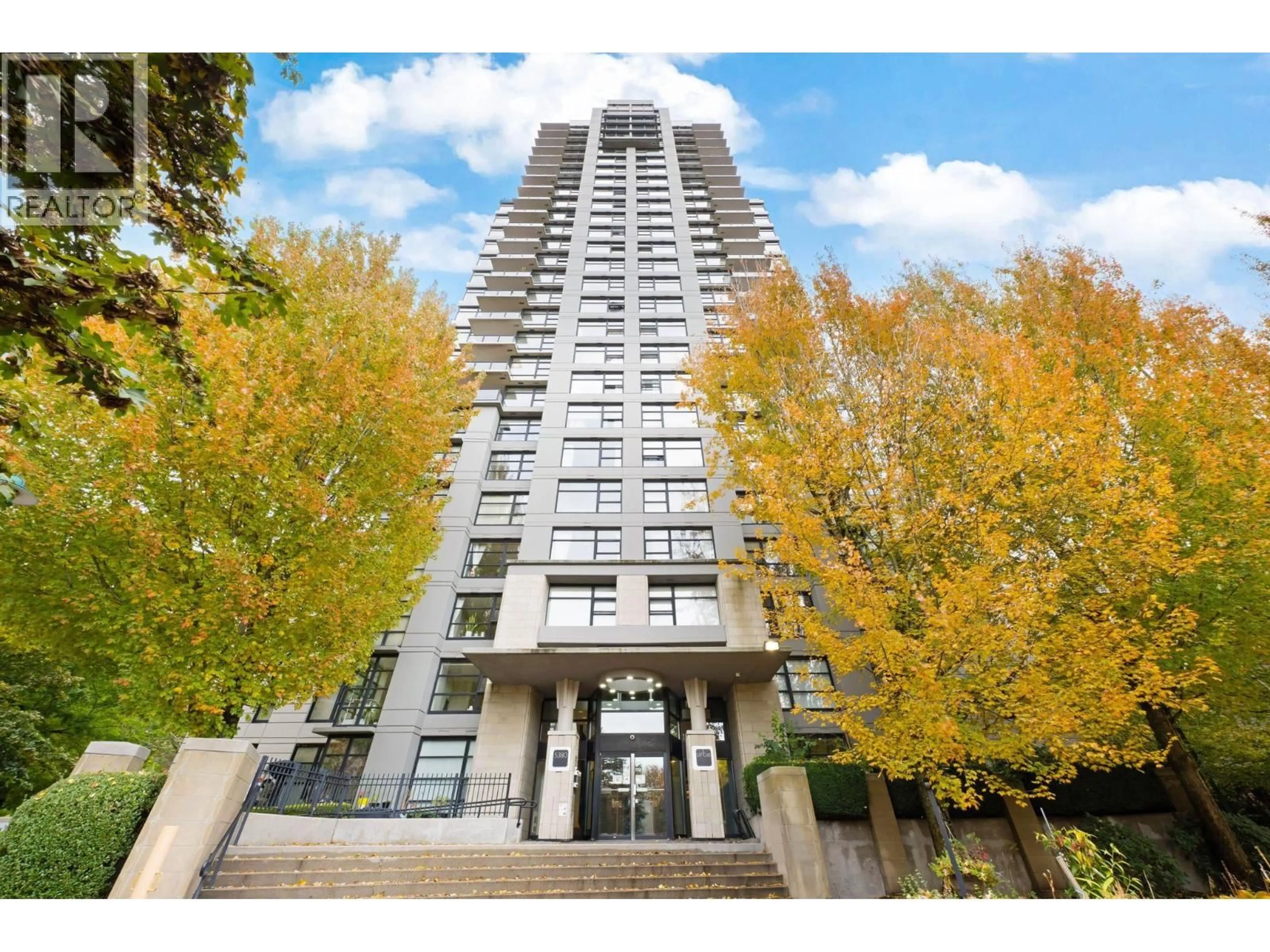 Indoor foyer for 2410 - 5380 OBEN STREET, Vancouver British Columbia V5R6H7