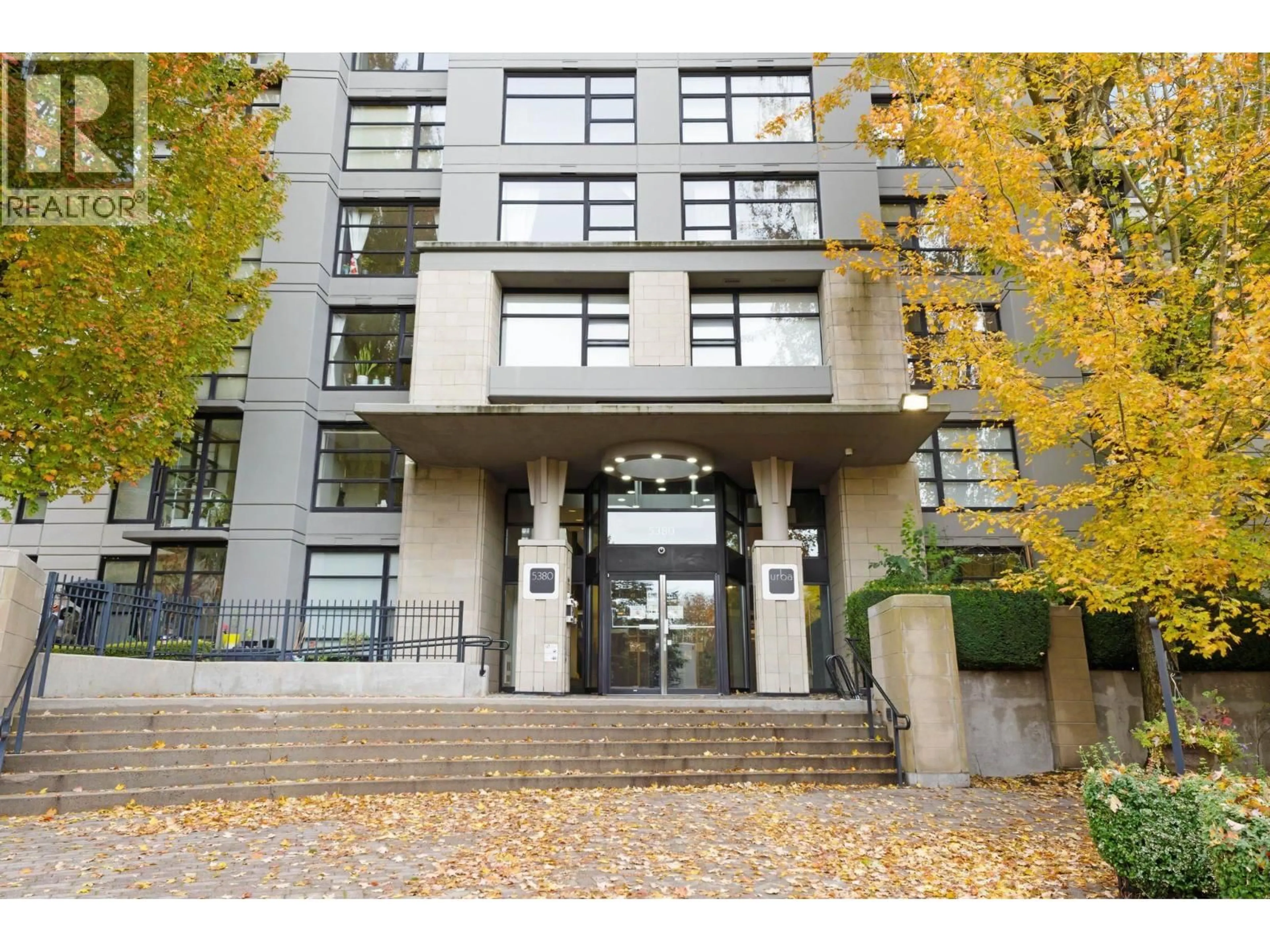 Indoor foyer for 2410 - 5380 OBEN STREET, Vancouver British Columbia V5R6H7