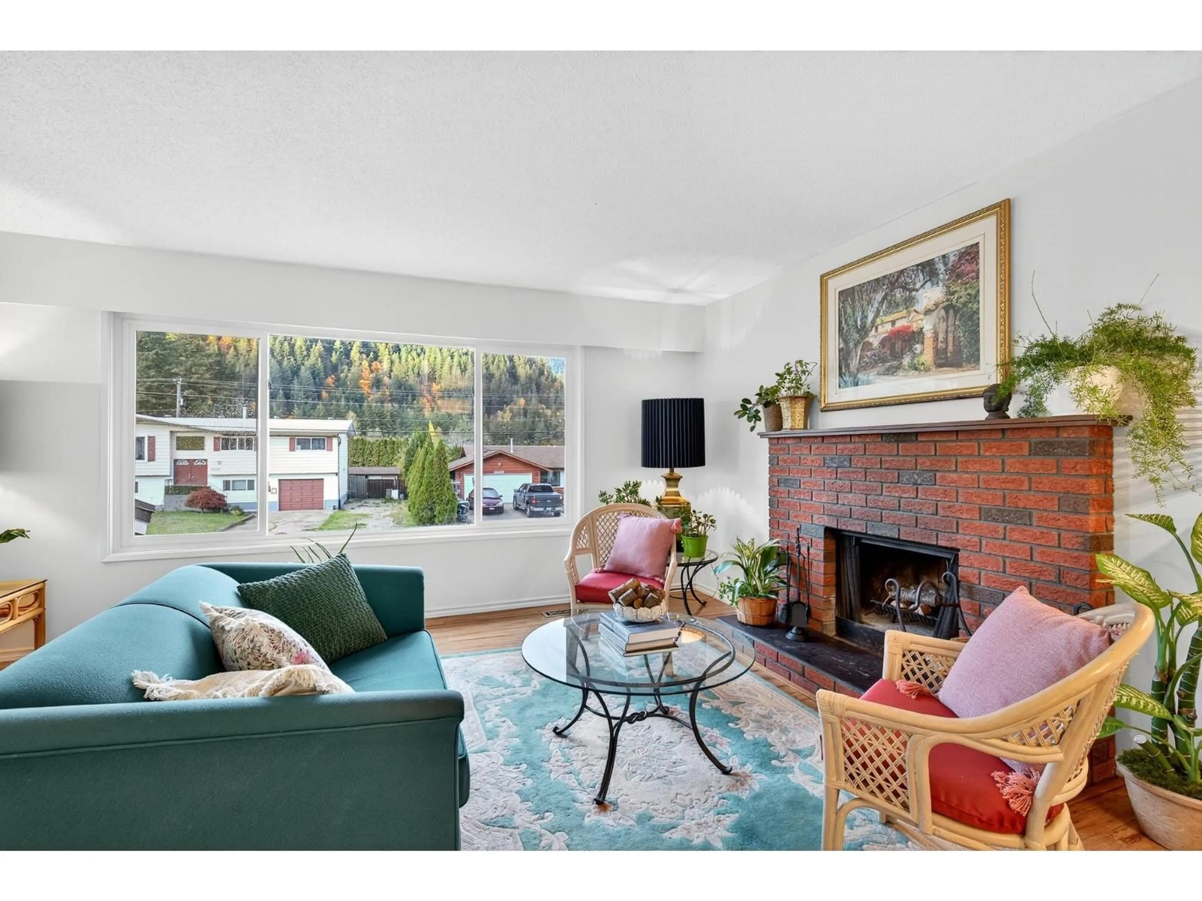 Living room with furniture, unknown for 65466 SKYLARK DRIVE, Hope British Columbia V0X1L1