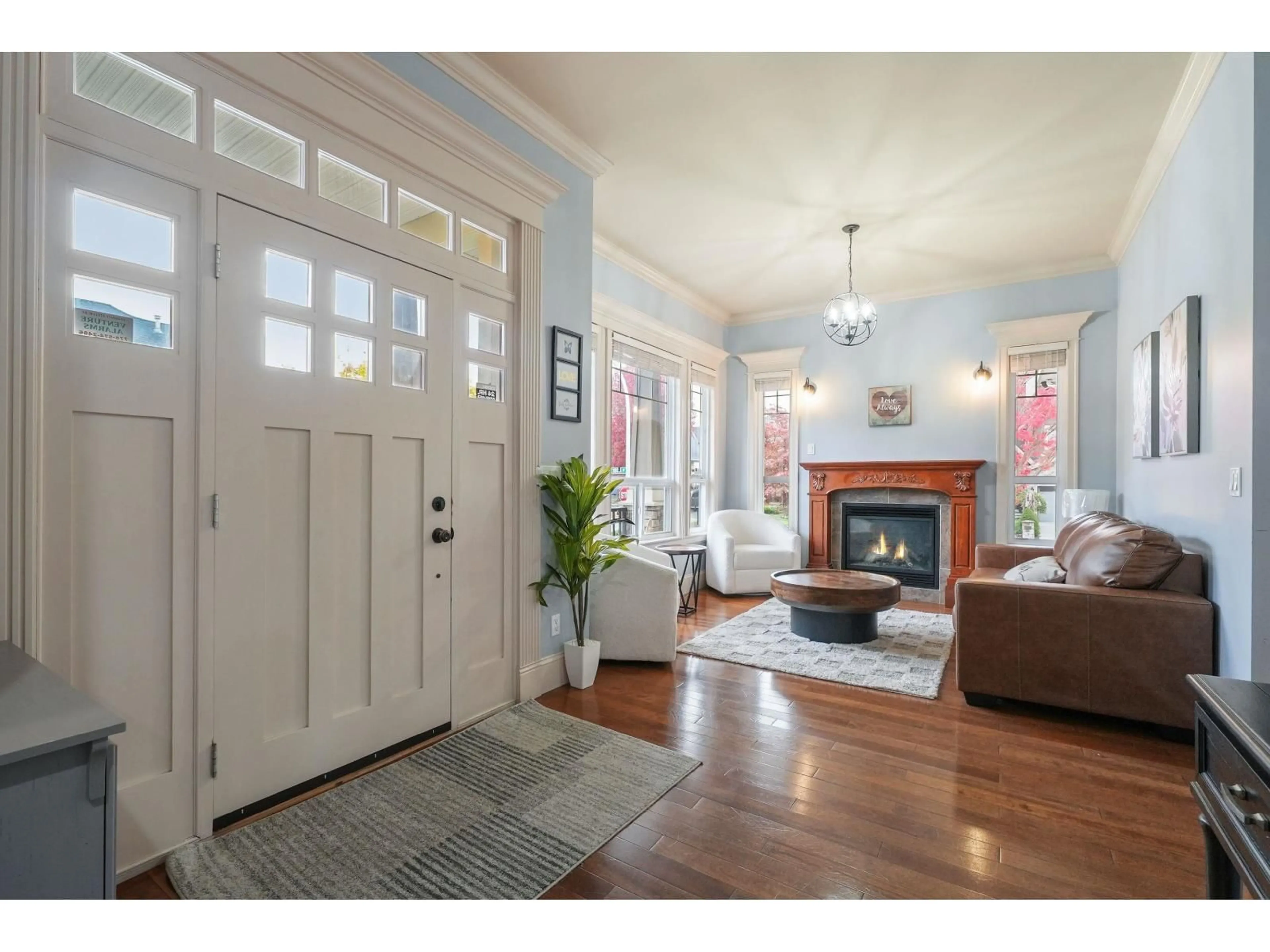 Indoor entryway for 18938 54A, Surrey British Columbia V3S6R4