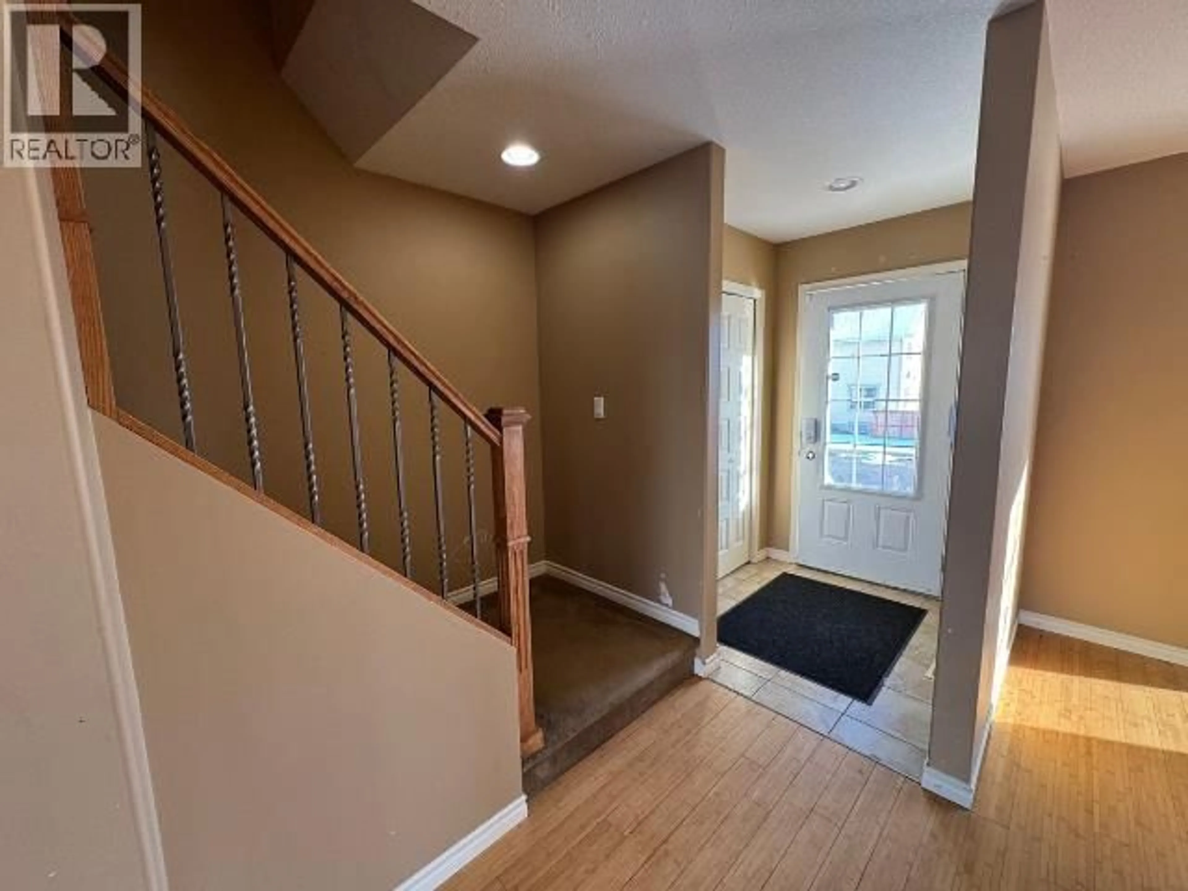 Indoor entryway for 11314 88A STREET, Fort St. John British Columbia V1J0C5