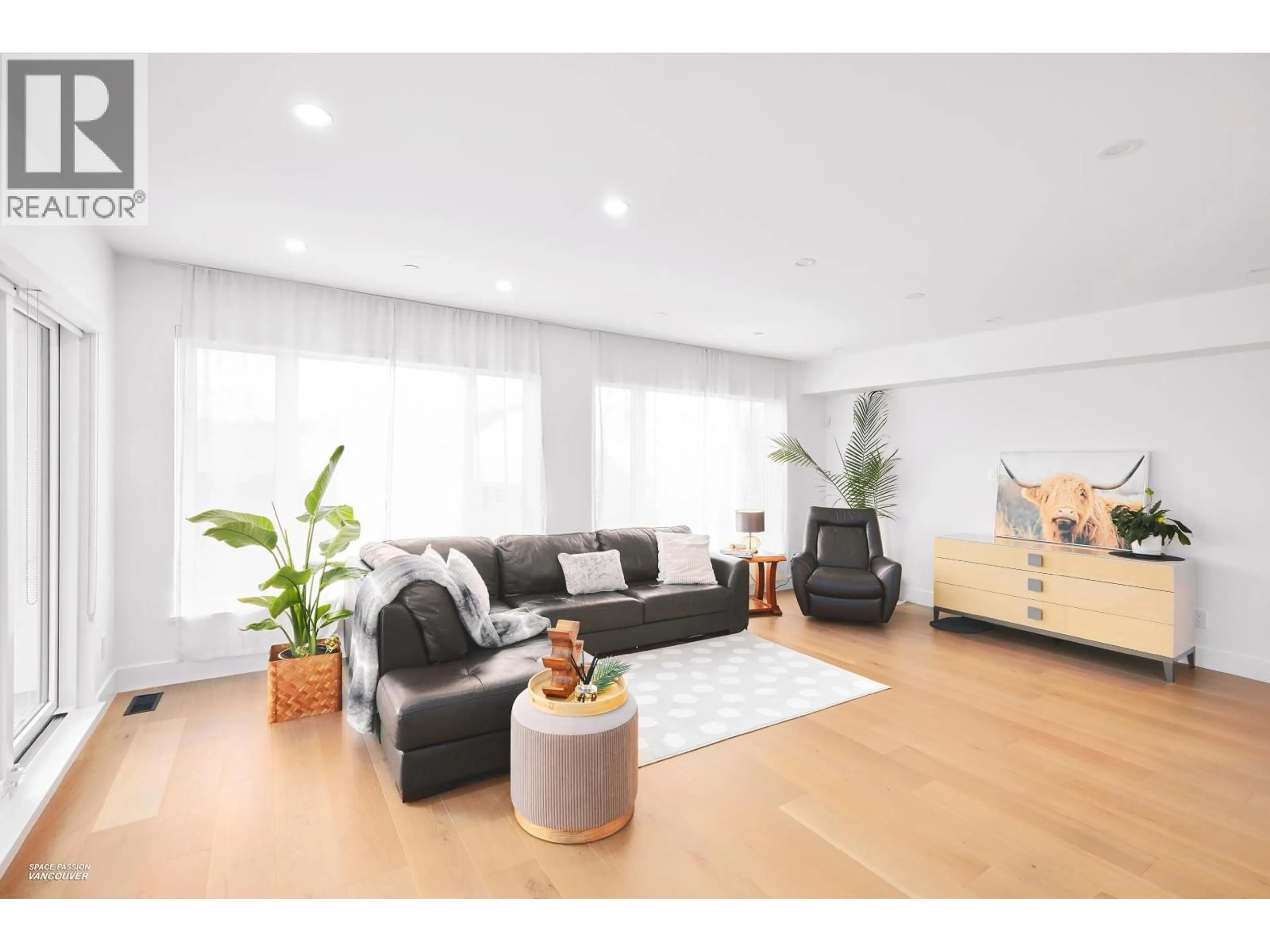 Living room with furniture, wood/laminate floor for 23962 120B AVENUE, Maple Ridge British Columbia V4R2T7