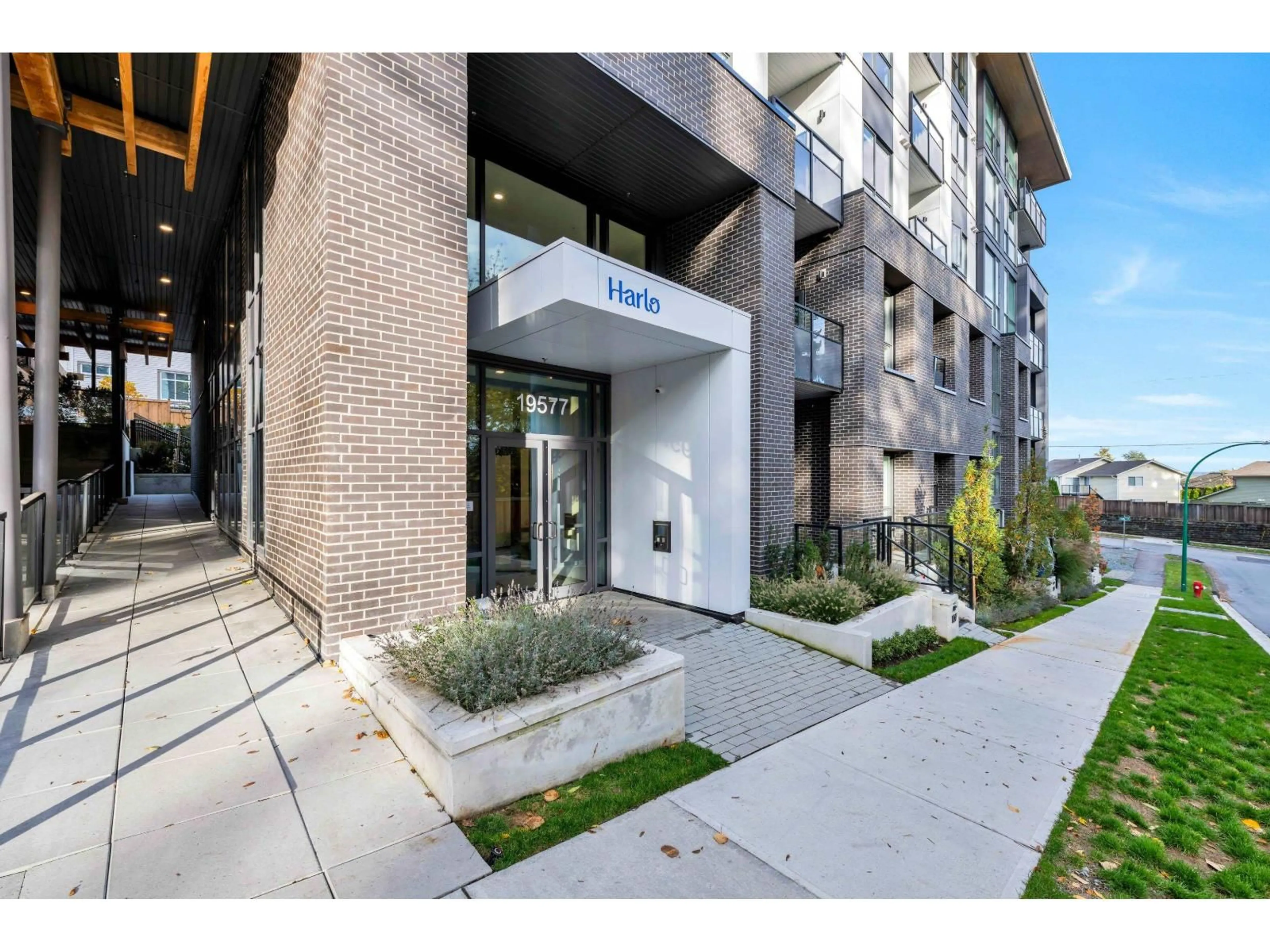 Unknown for 208 - 19577 65B, Surrey British Columbia V4N6Y3