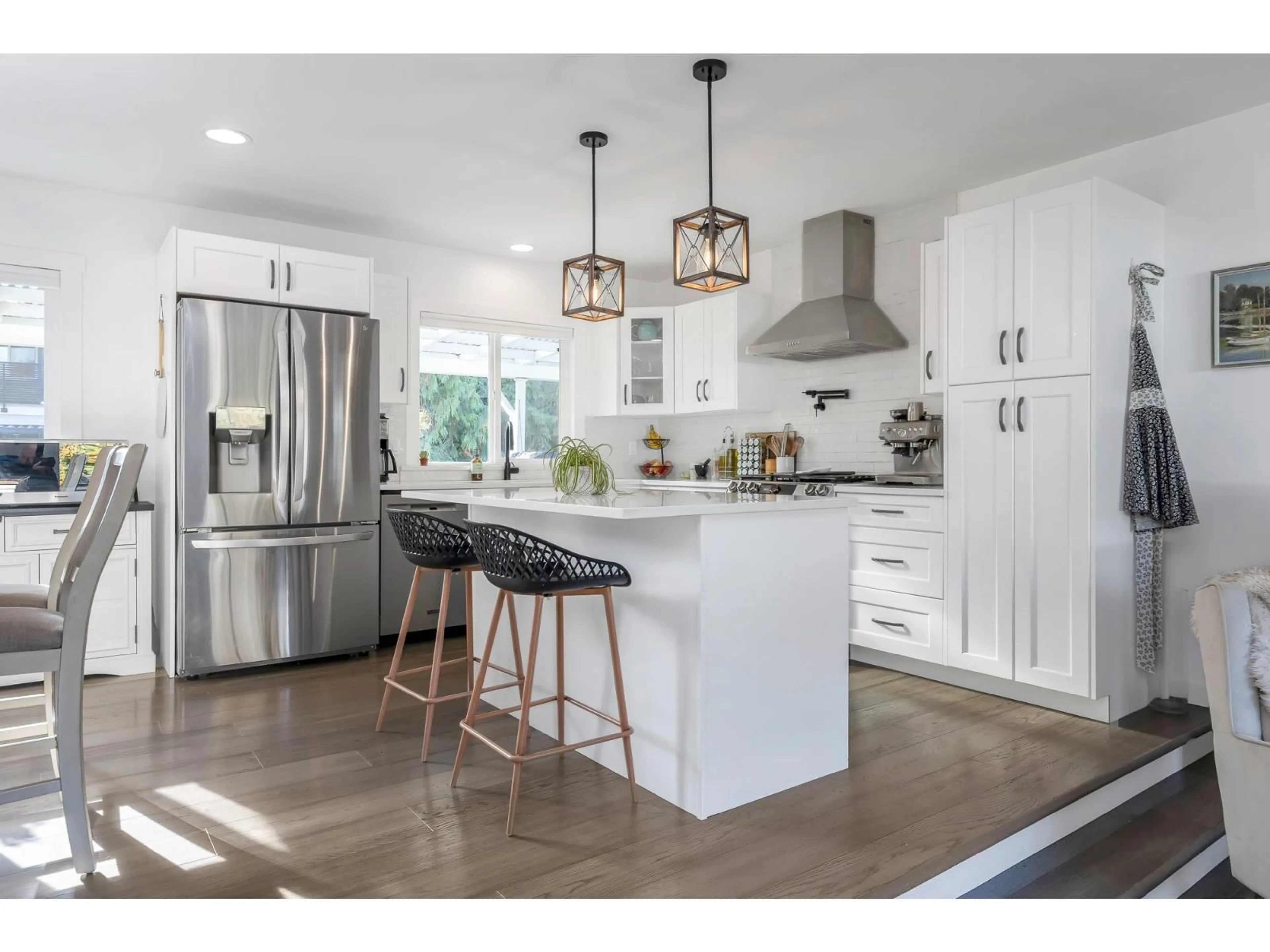 Open concept kitchen, unknown for 2425 ALADDIN, Abbotsford British Columbia V2S5K7