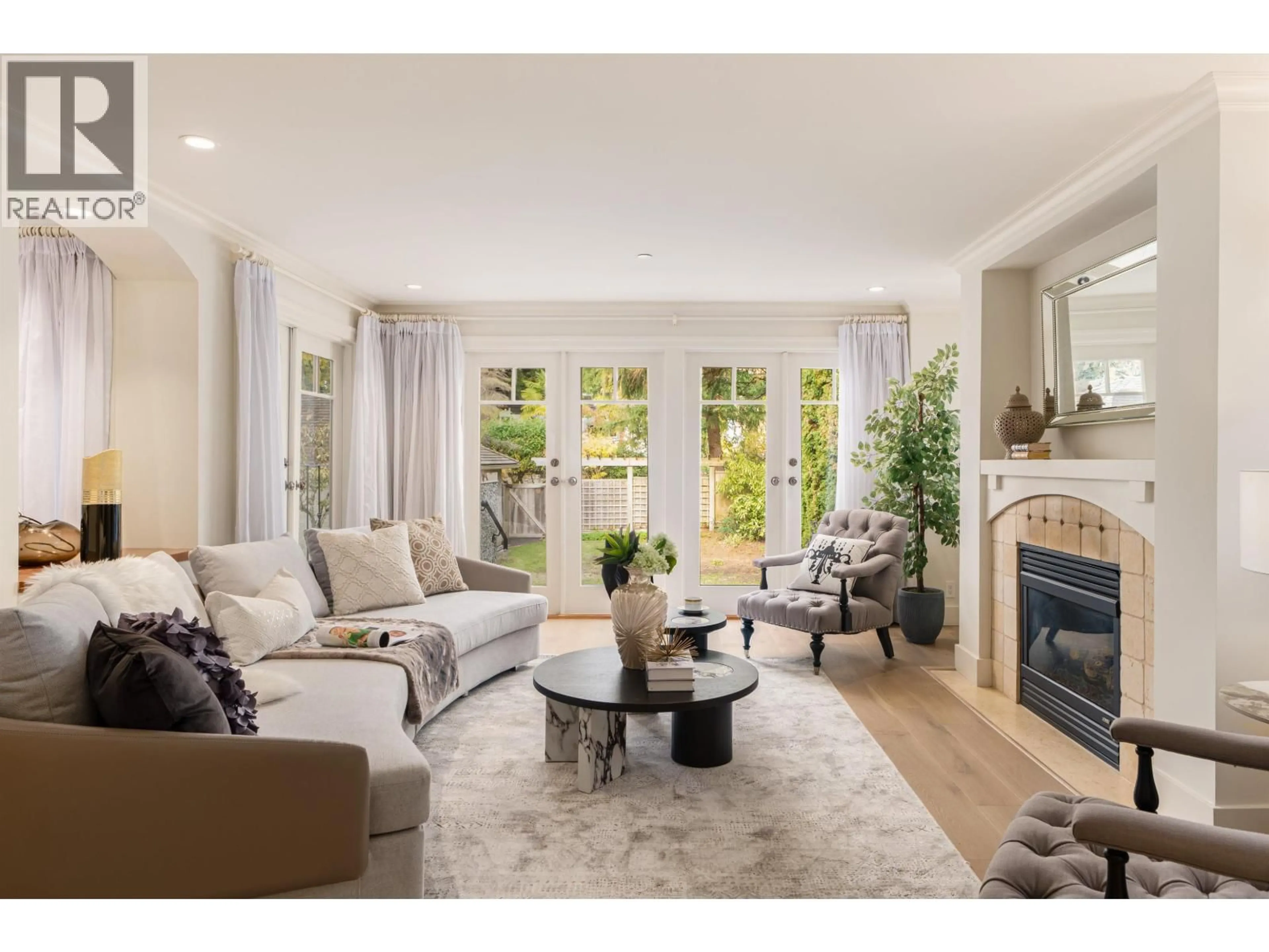 Living room with furniture, unknown for 3939 34TH AVENUE, Vancouver British Columbia V6N2L4