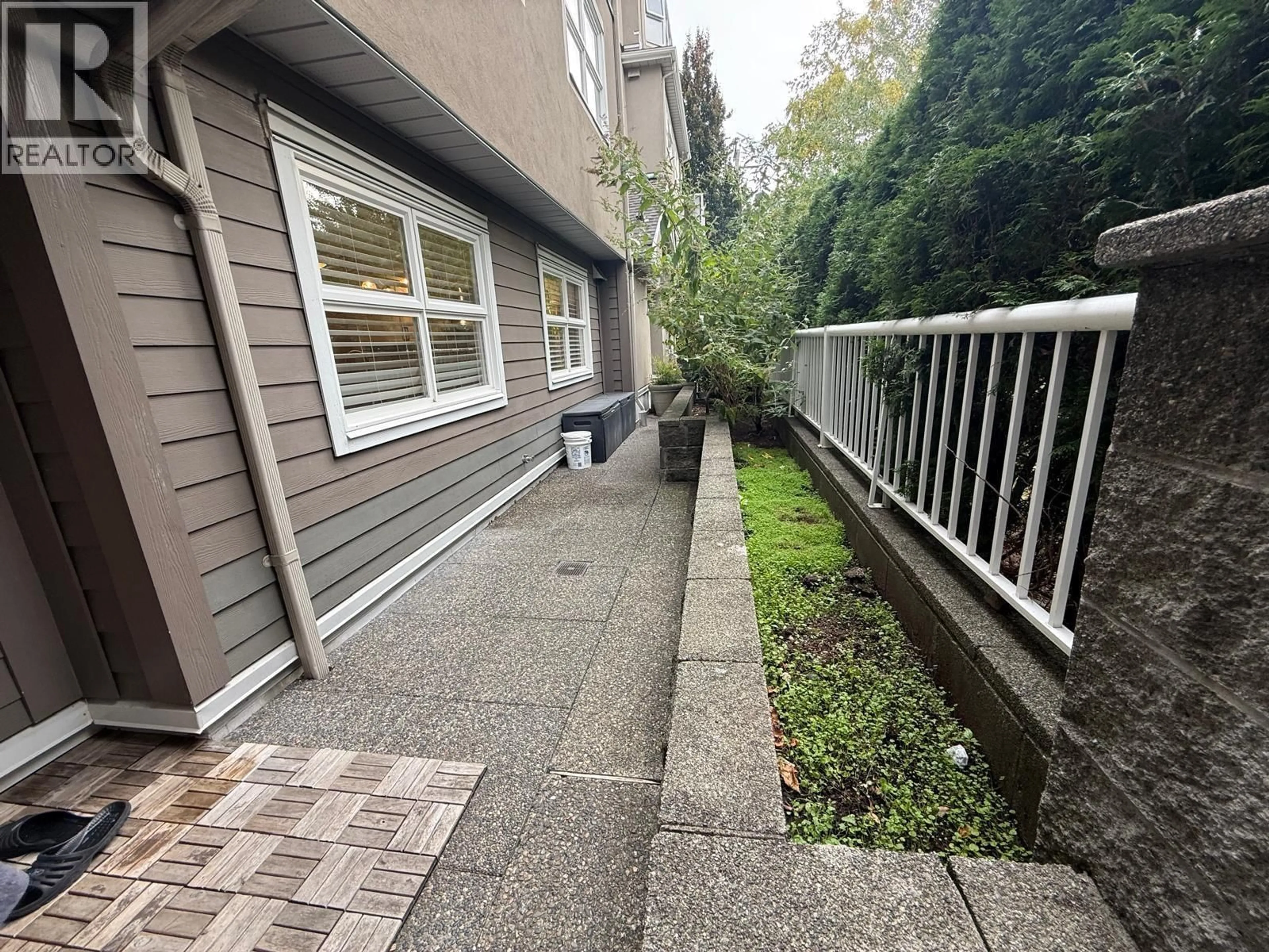 Patio, street for 102 - 3008 WILLOW STREET, Vancouver British Columbia V5Z3P3