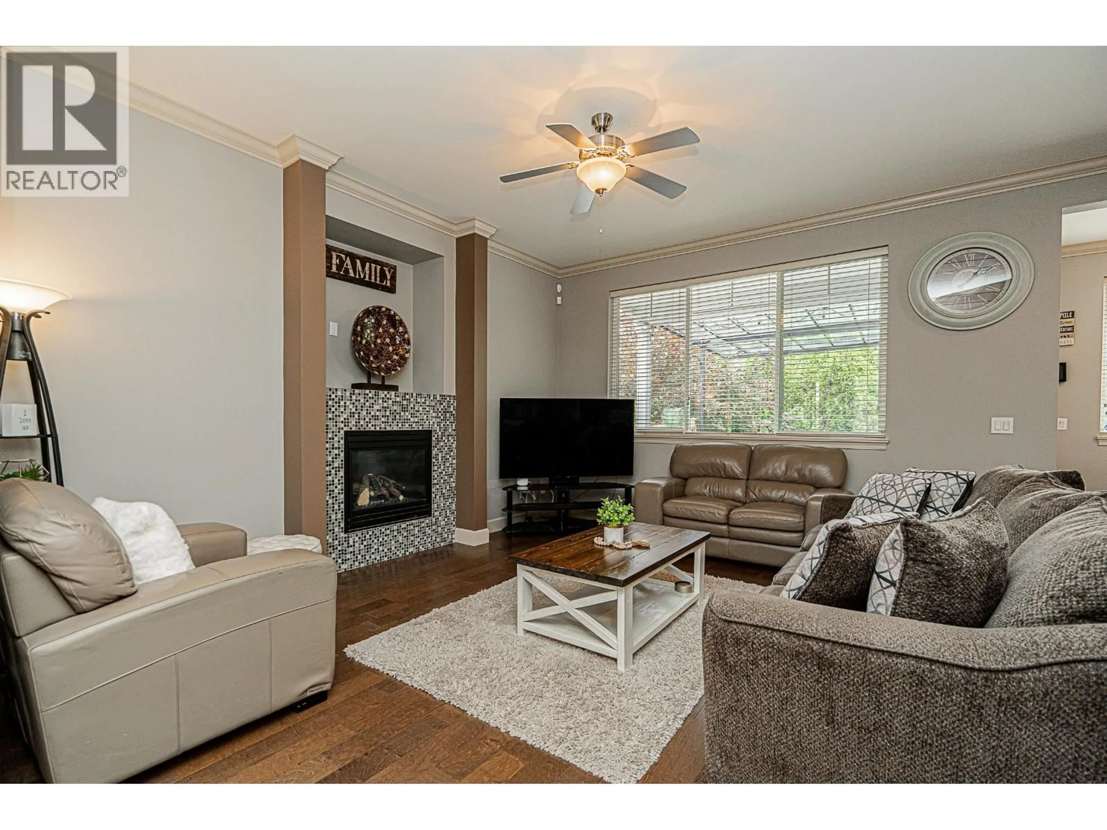 Living room with furniture, wood/laminate floor for 3387 GISLASON AVENUE, Coquitlam British Columbia V3E0C5