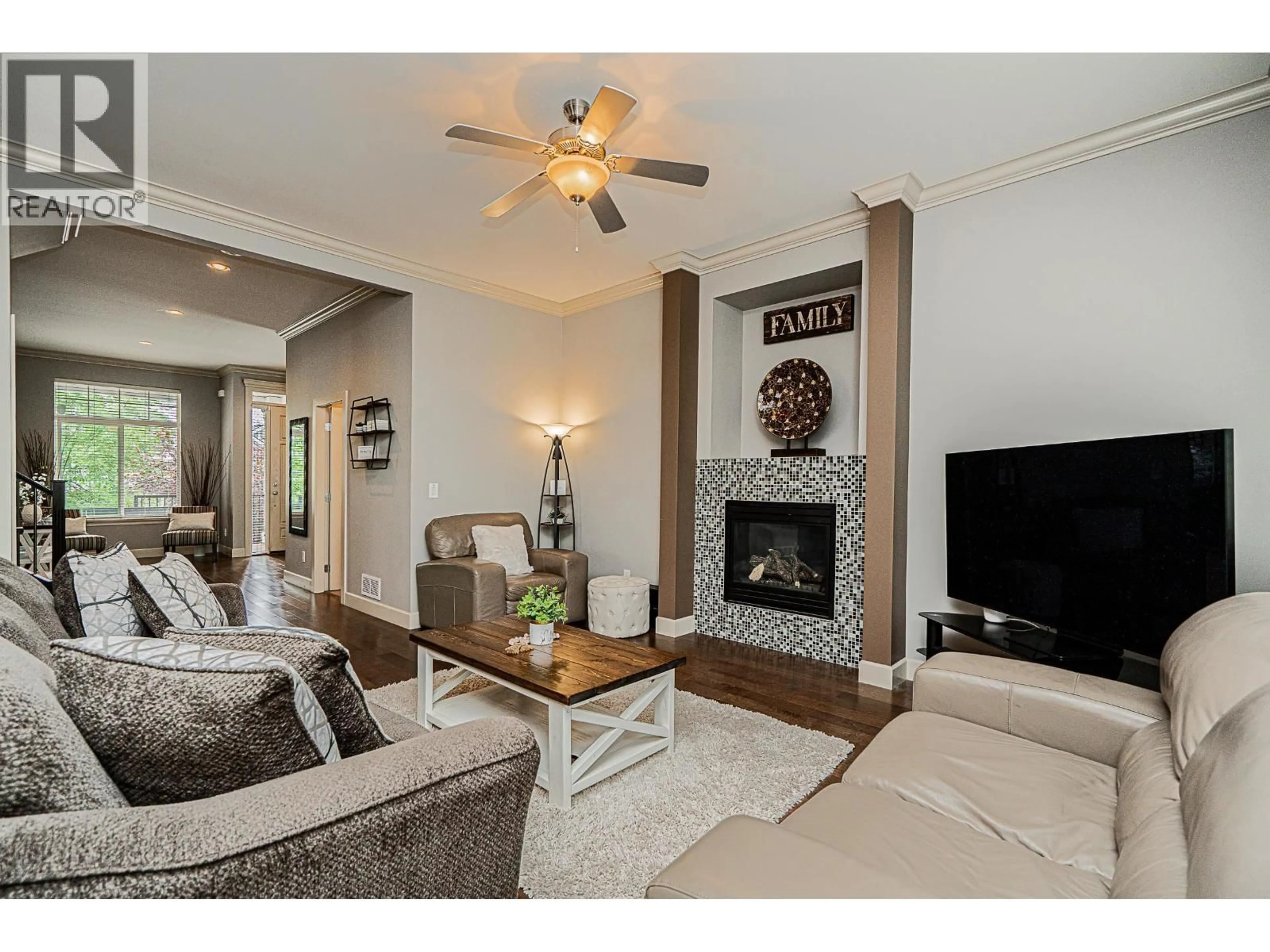 Living room with furniture, unknown for 3387 GISLASON AVENUE, Coquitlam British Columbia V3E0C5