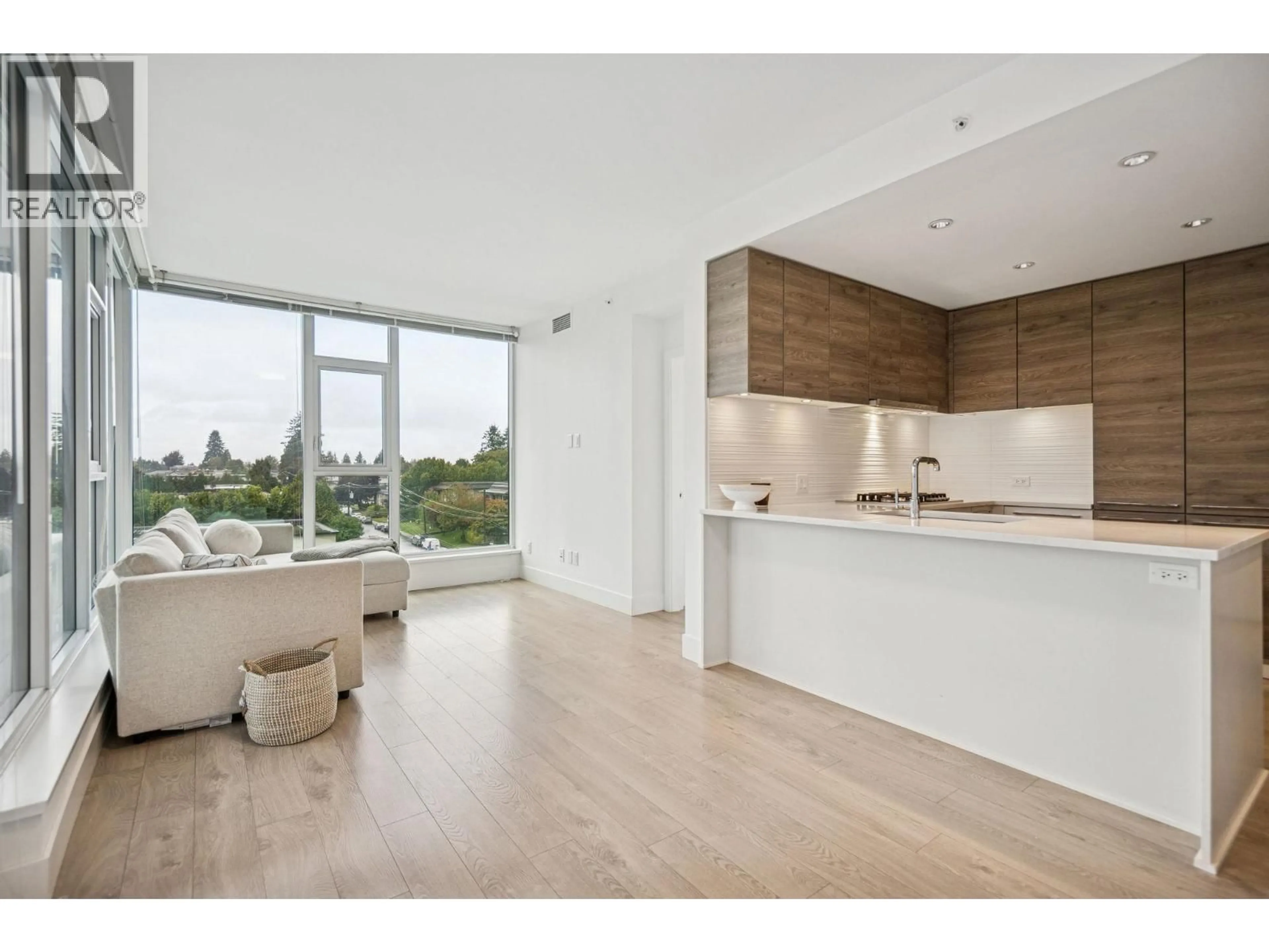 Open concept kitchen, unknown for 510 - 7358 EDMONDS STREET, Burnaby British Columbia V3N0H1