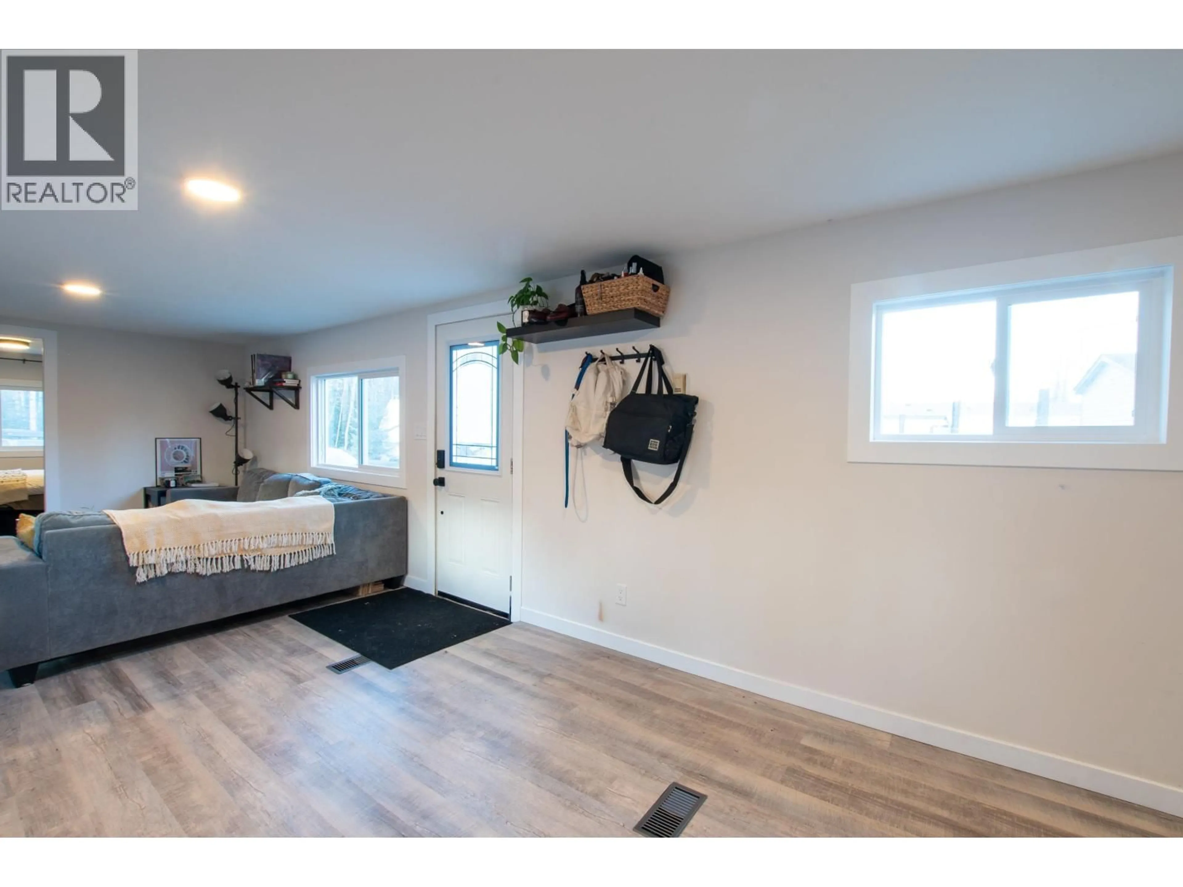 A pic of a room for 9 - 10180 HART HIGHWAY, Prince George British Columbia V2K5X6