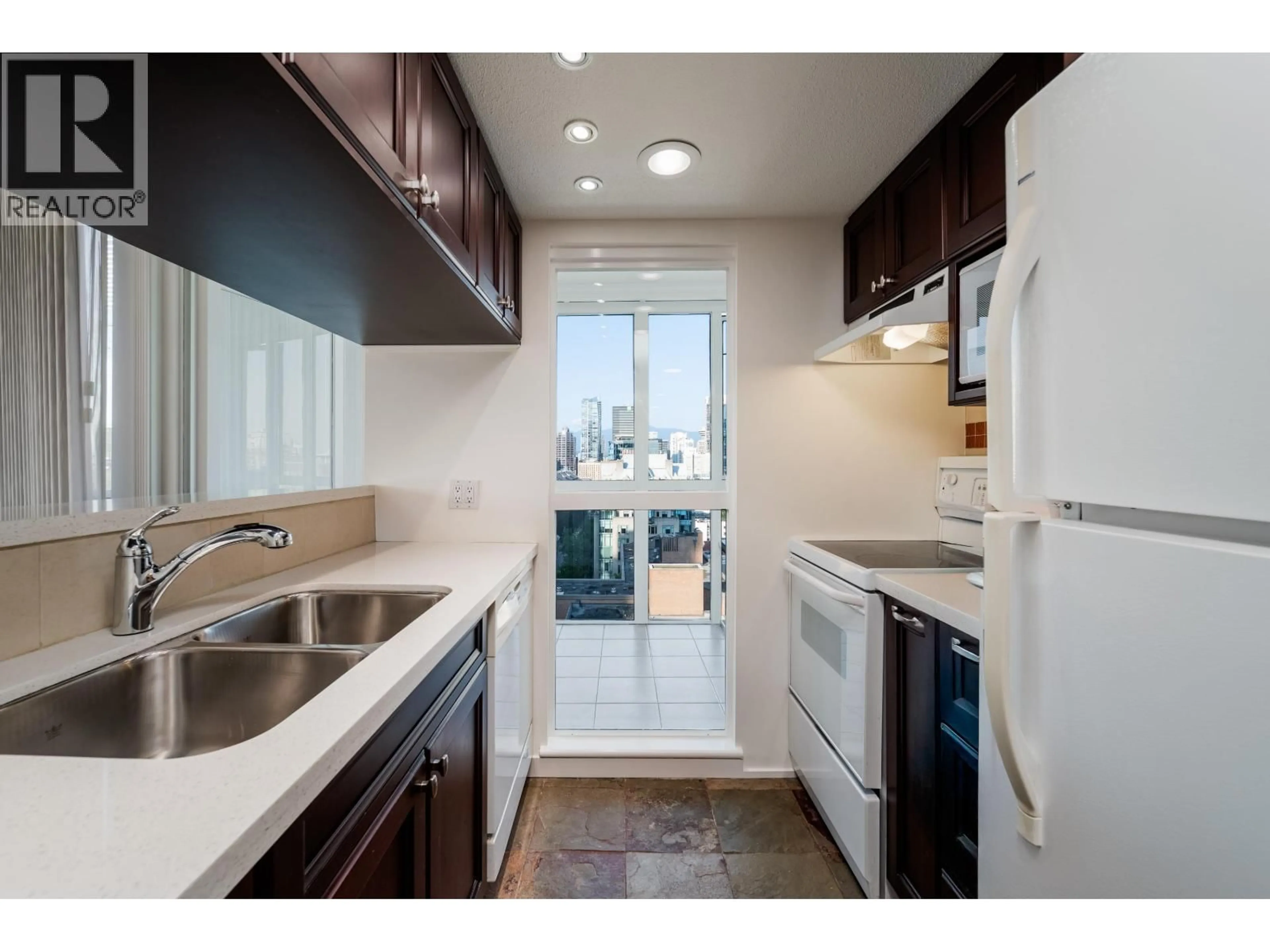 Standard kitchen, ceramic/tile floor for 1808 - 1188 HOWE STREET, Vancouver British Columbia V6Z2S8