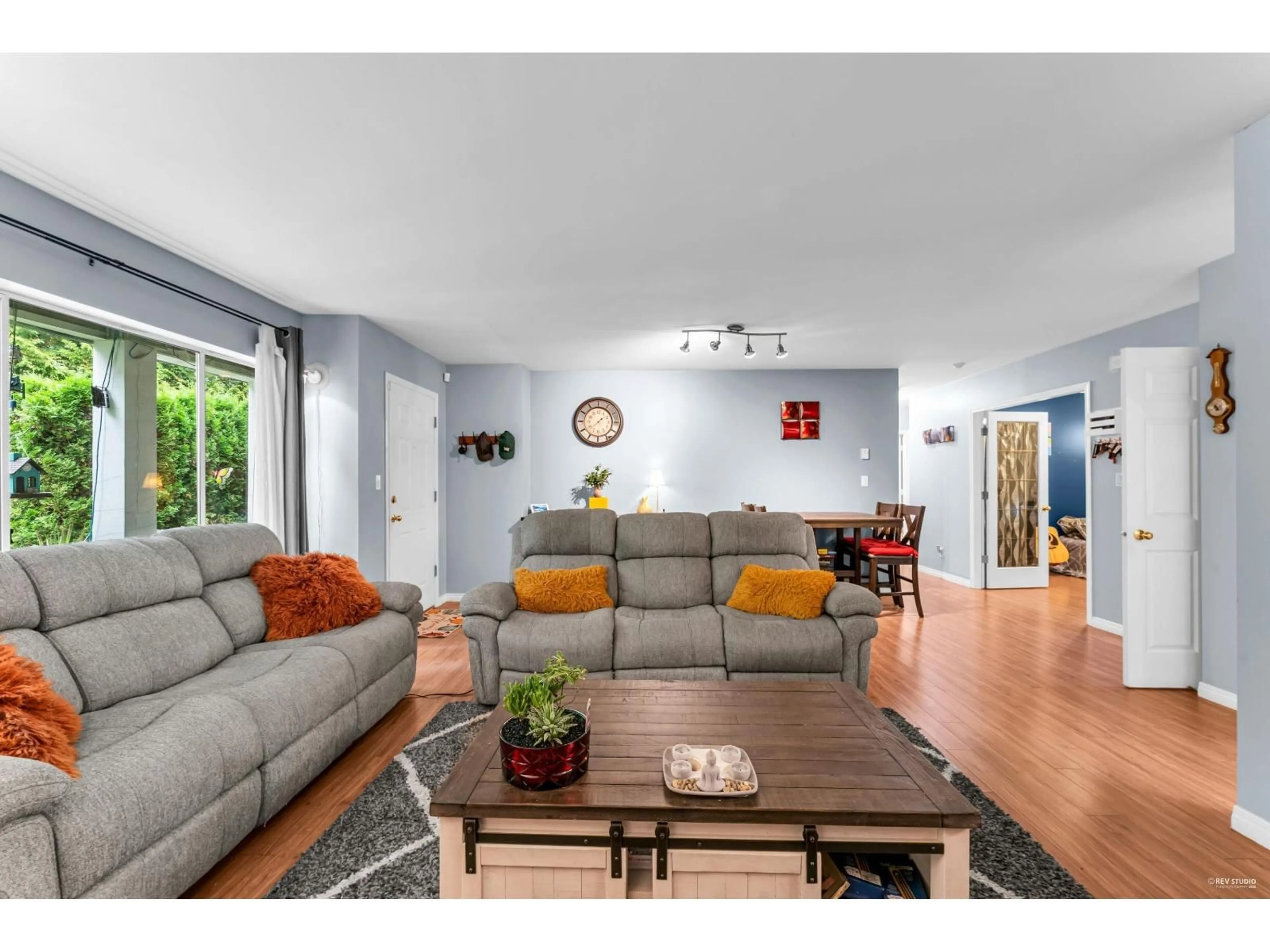 Living room with furniture, unknown for 2 - 13630 84, Surrey British Columbia V3W0T6