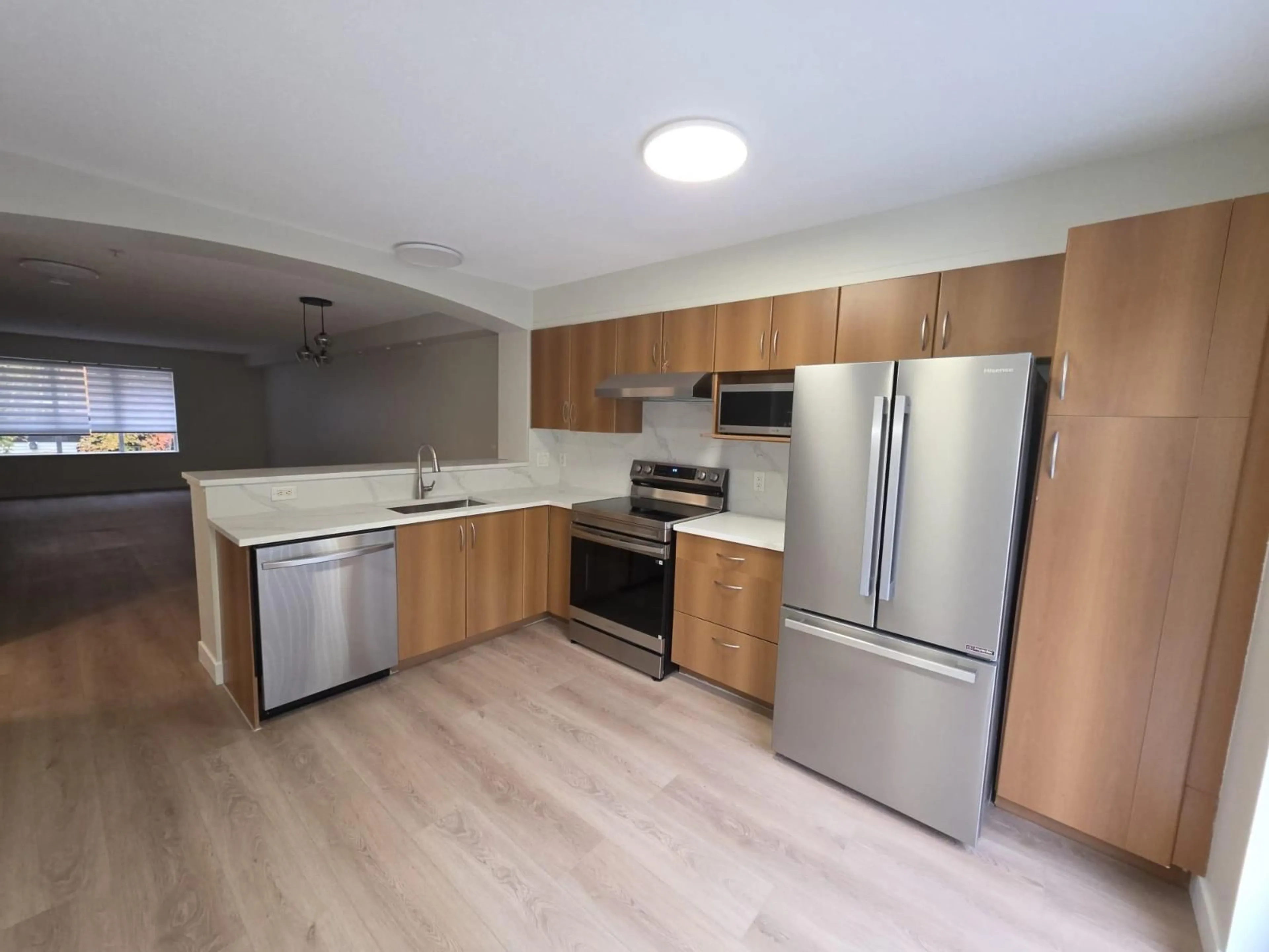 Unknown for 9 - 6747 203, Langley British Columbia V2Y3B5