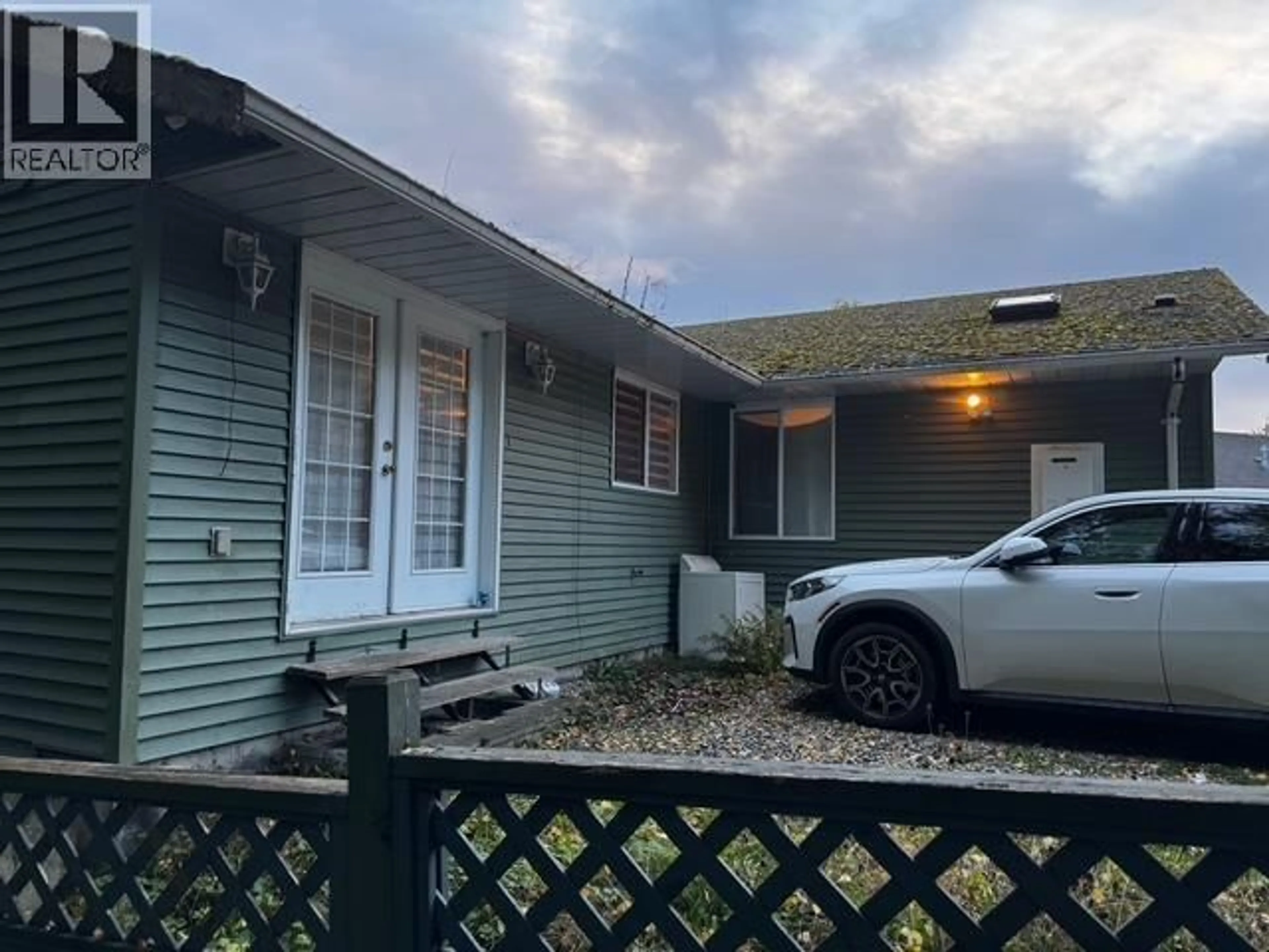 Unknown for 6300 SAMRON ROAD, Sechelt British Columbia V2C1Y1