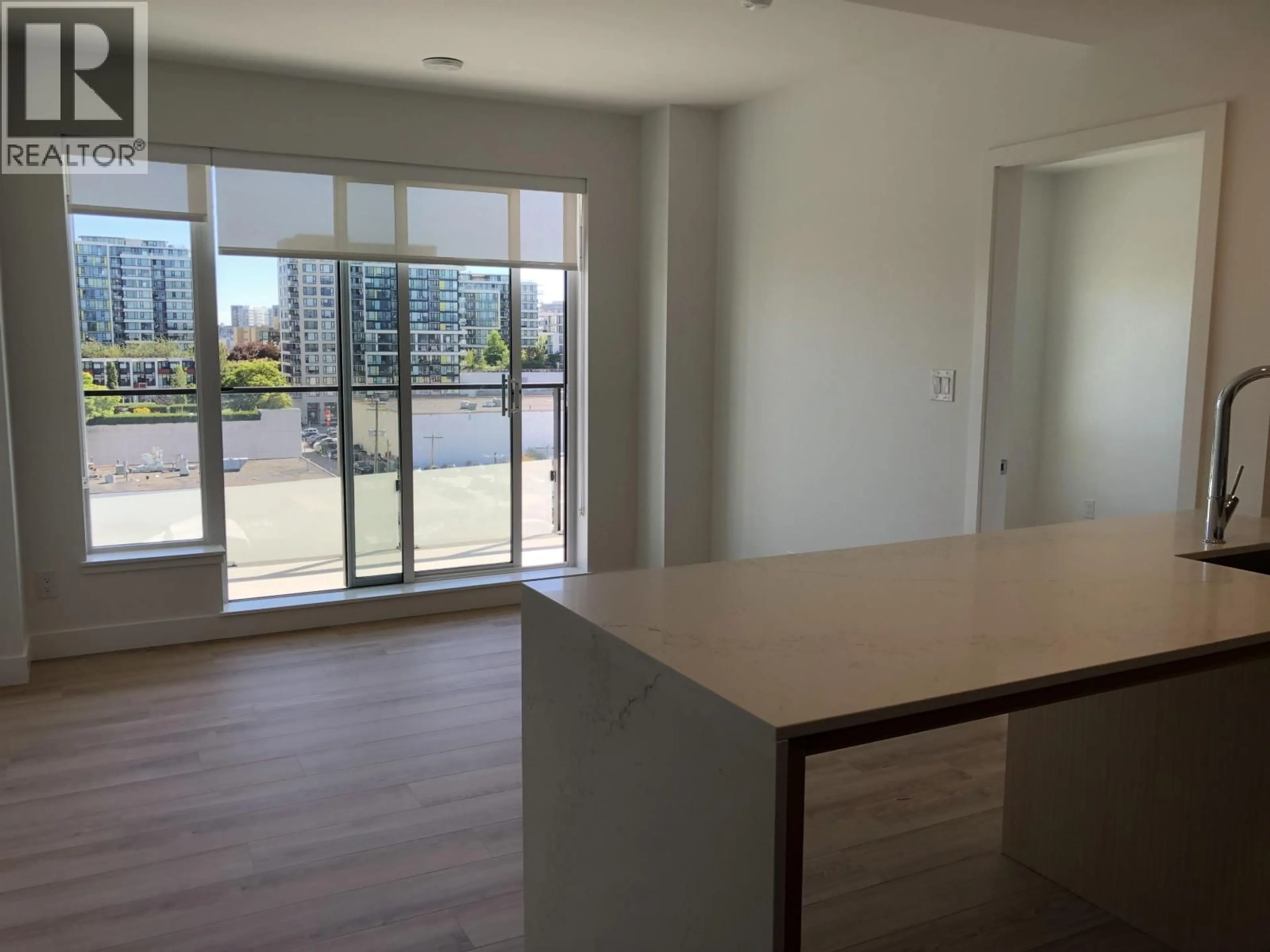 A pic of a room for 807 - 7977 LANSDOWNE ROAD, Richmond British Columbia V6X0X7