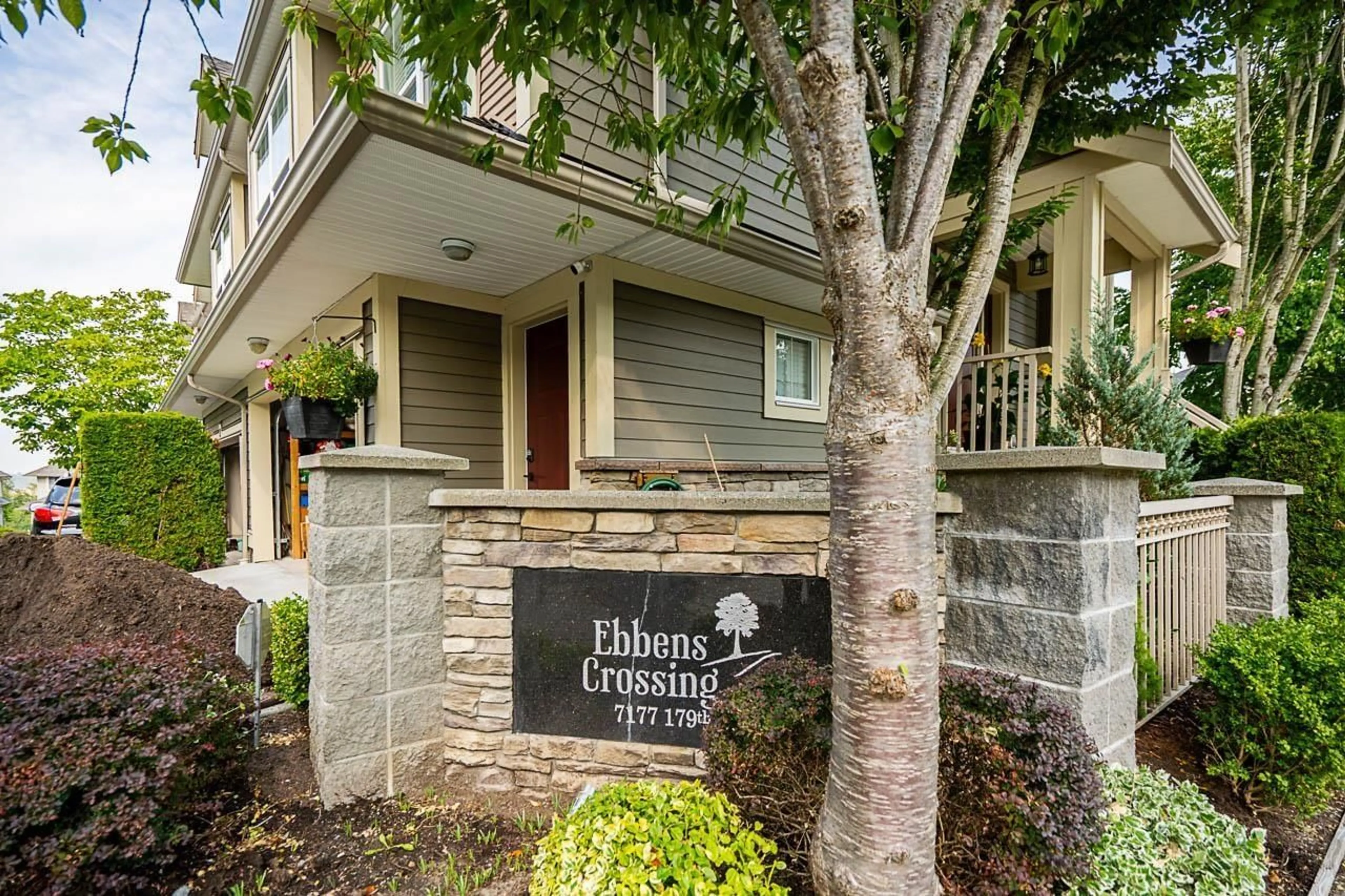 Indoor entryway for 5 - 7177 179, Surrey British Columbia V3S8C5