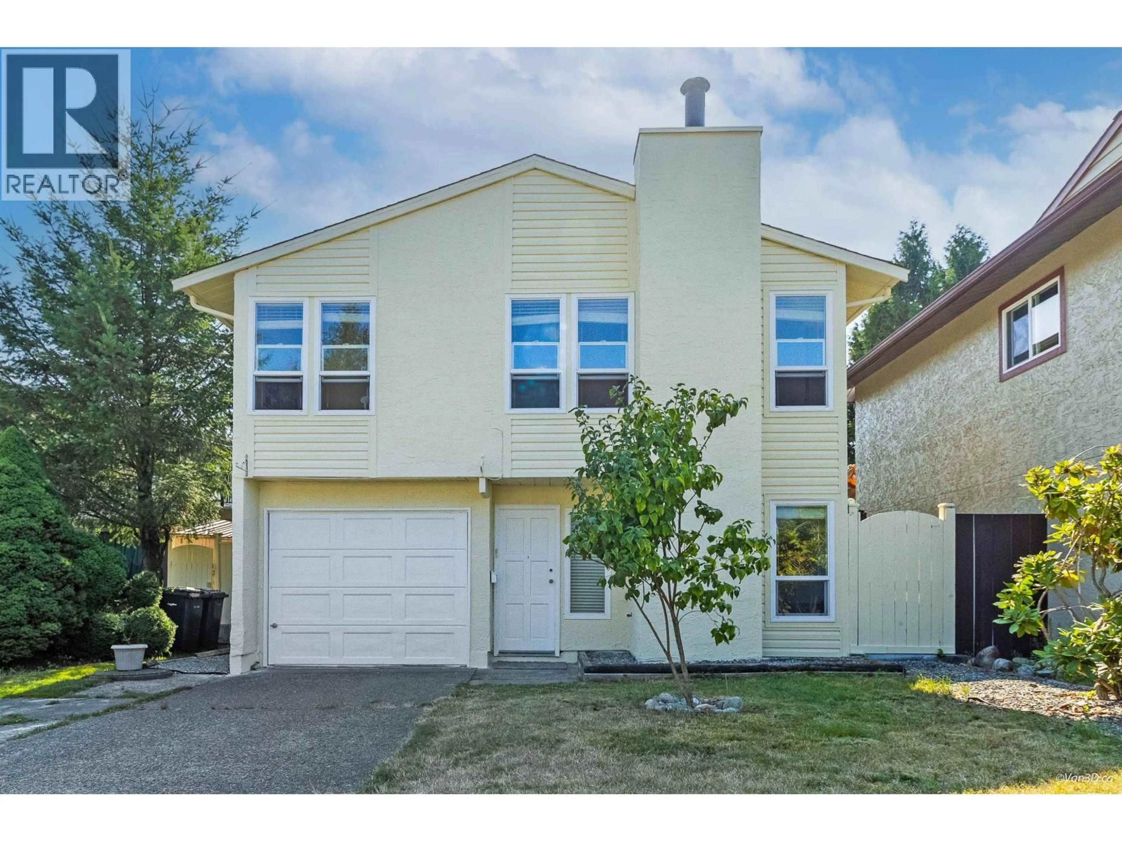 Home with vinyl exterior material, street for 3184 SECHELT DRIVE, Coquitlam British Columbia V3B5Y1