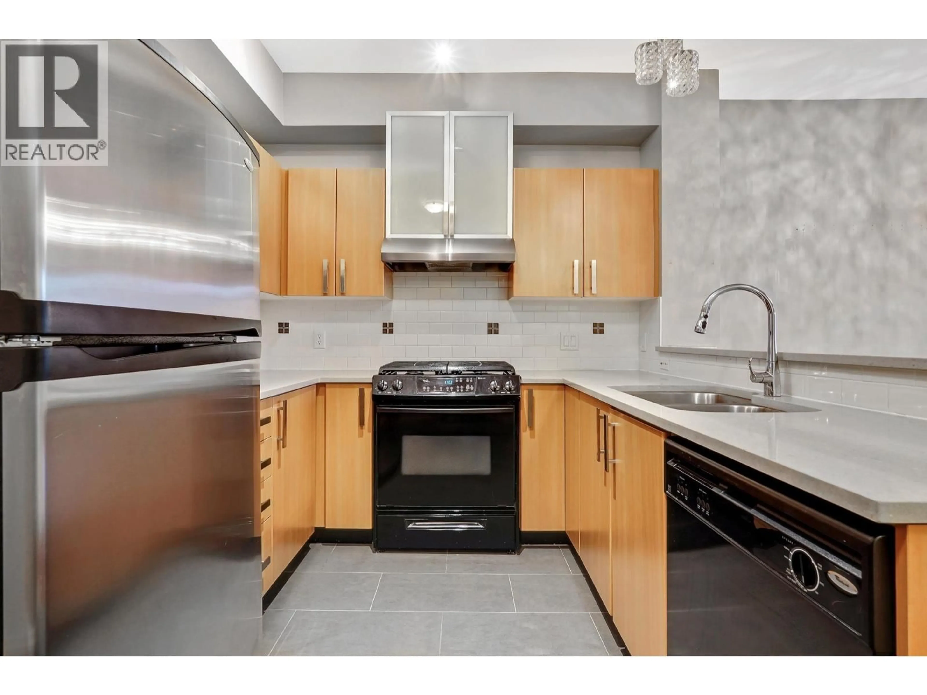 Standard kitchen, ceramic/tile floor for 413 - 801 KLAHANIE DRIVE, Port Moody British Columbia V3H5K4
