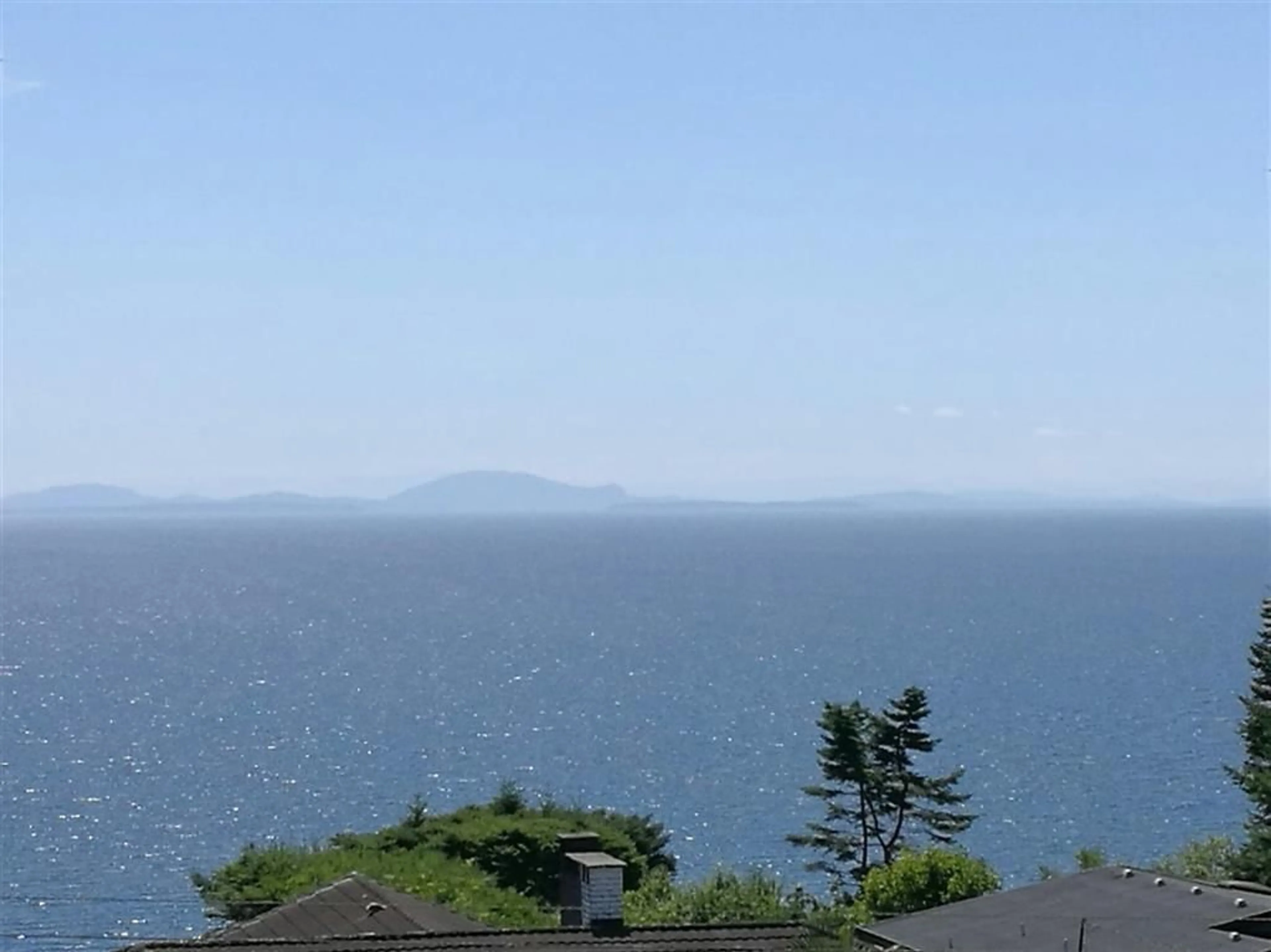 Blurry image for 13567 13A, Surrey British Columbia V4A1C5