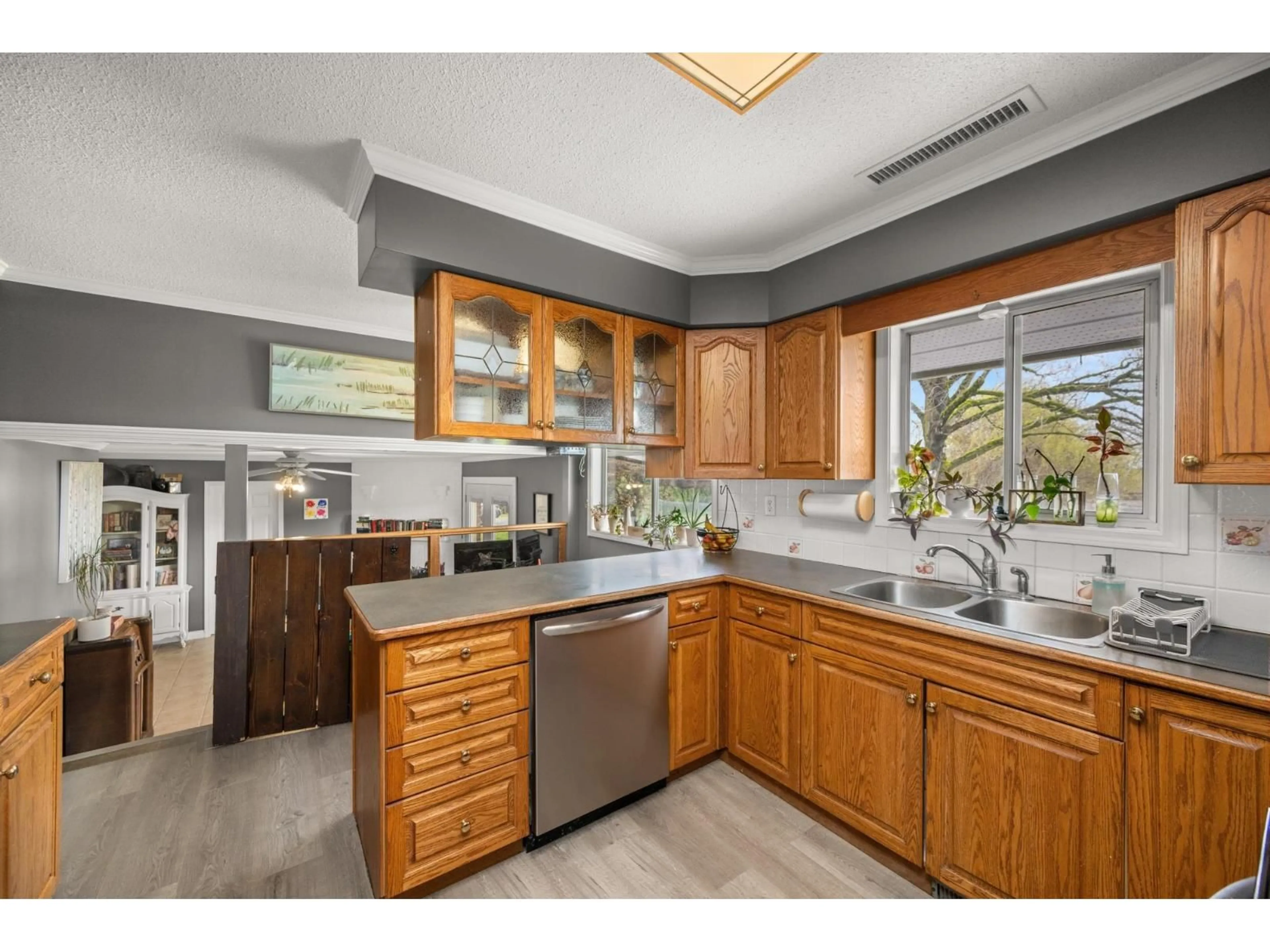 Unknown for 4532 272, Langley British Columbia V4W1N3