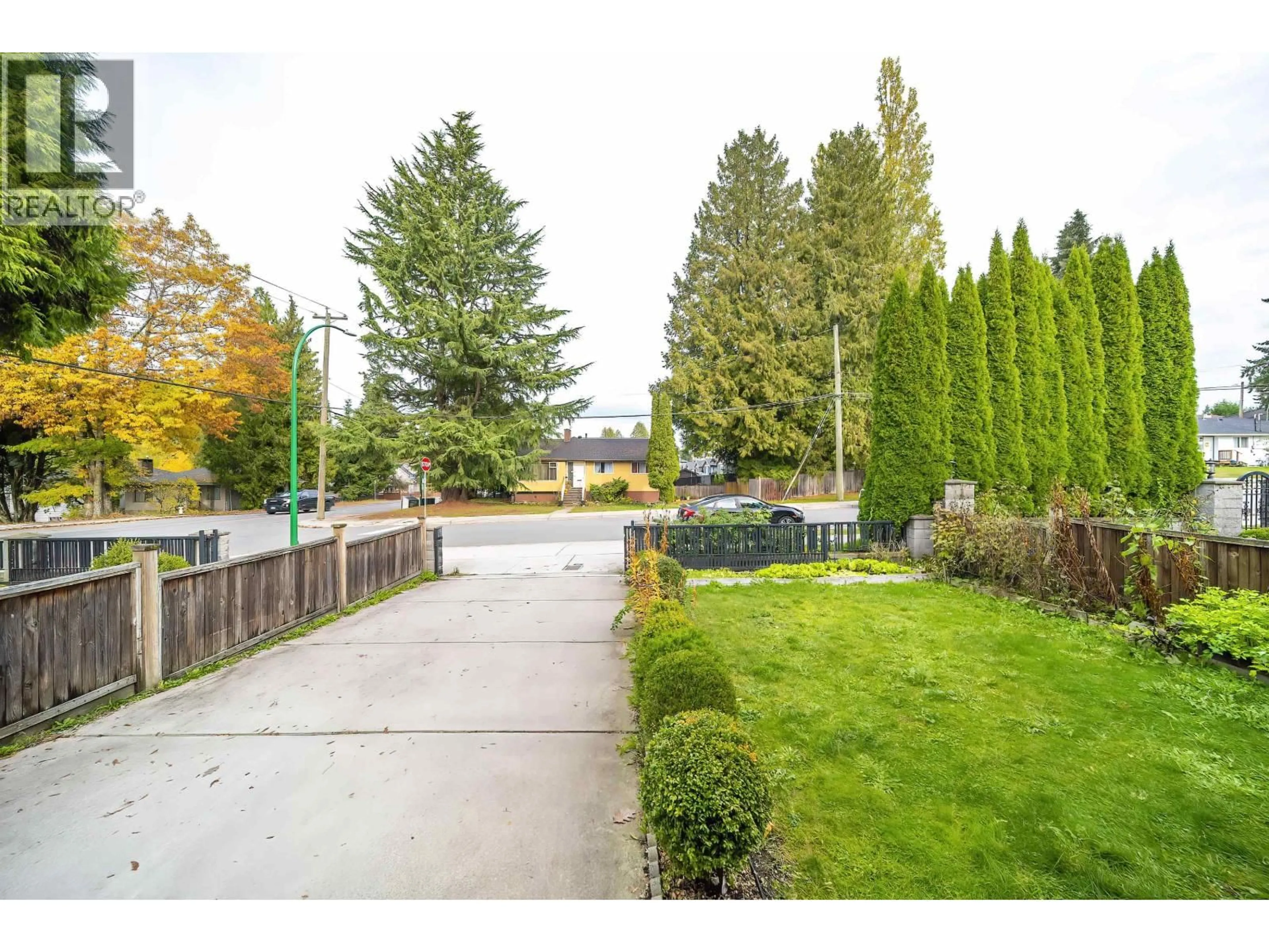 Patio, street for 7553 NEWCOMBE STREET, Burnaby British Columbia V3N3V7