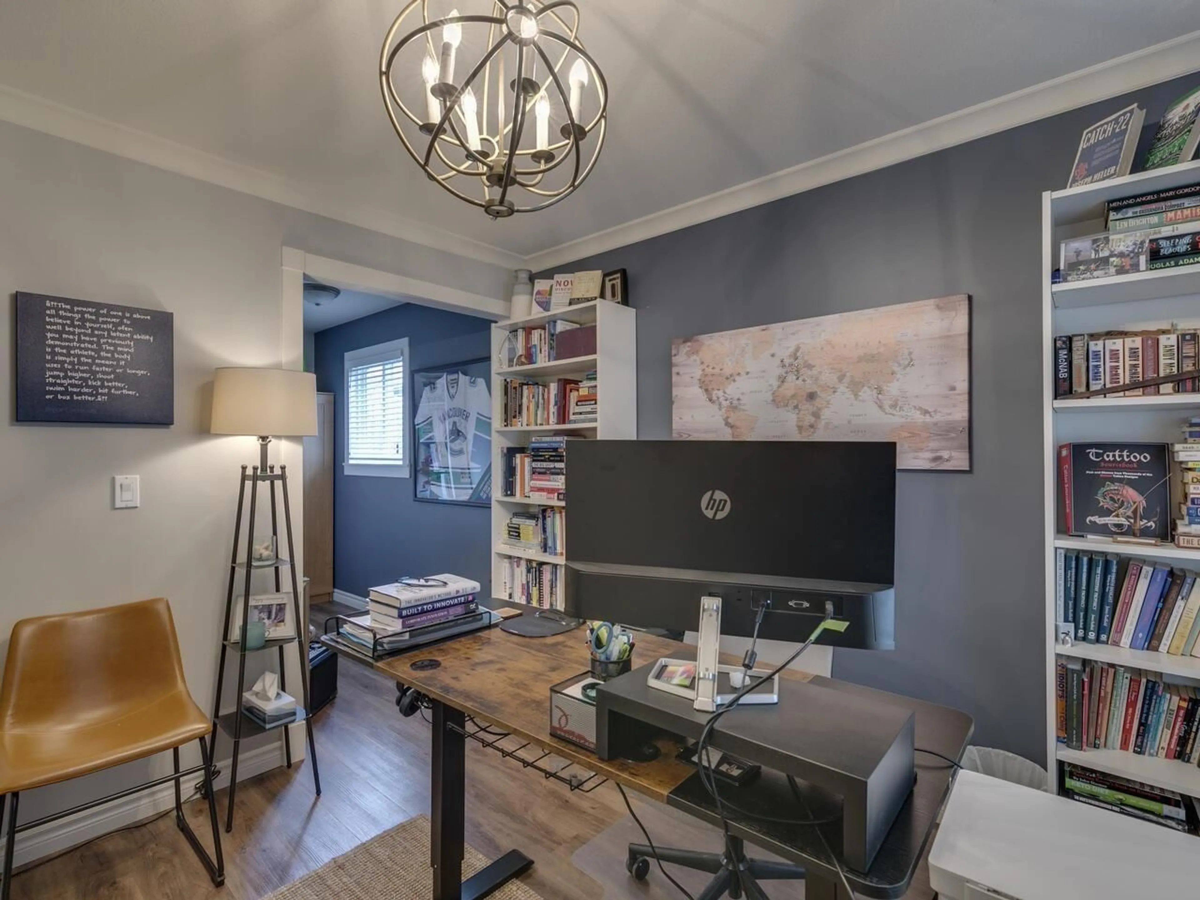 Living room with furniture, wood/laminate floor for 8060 MELBURN, Mission British Columbia V2V7B6