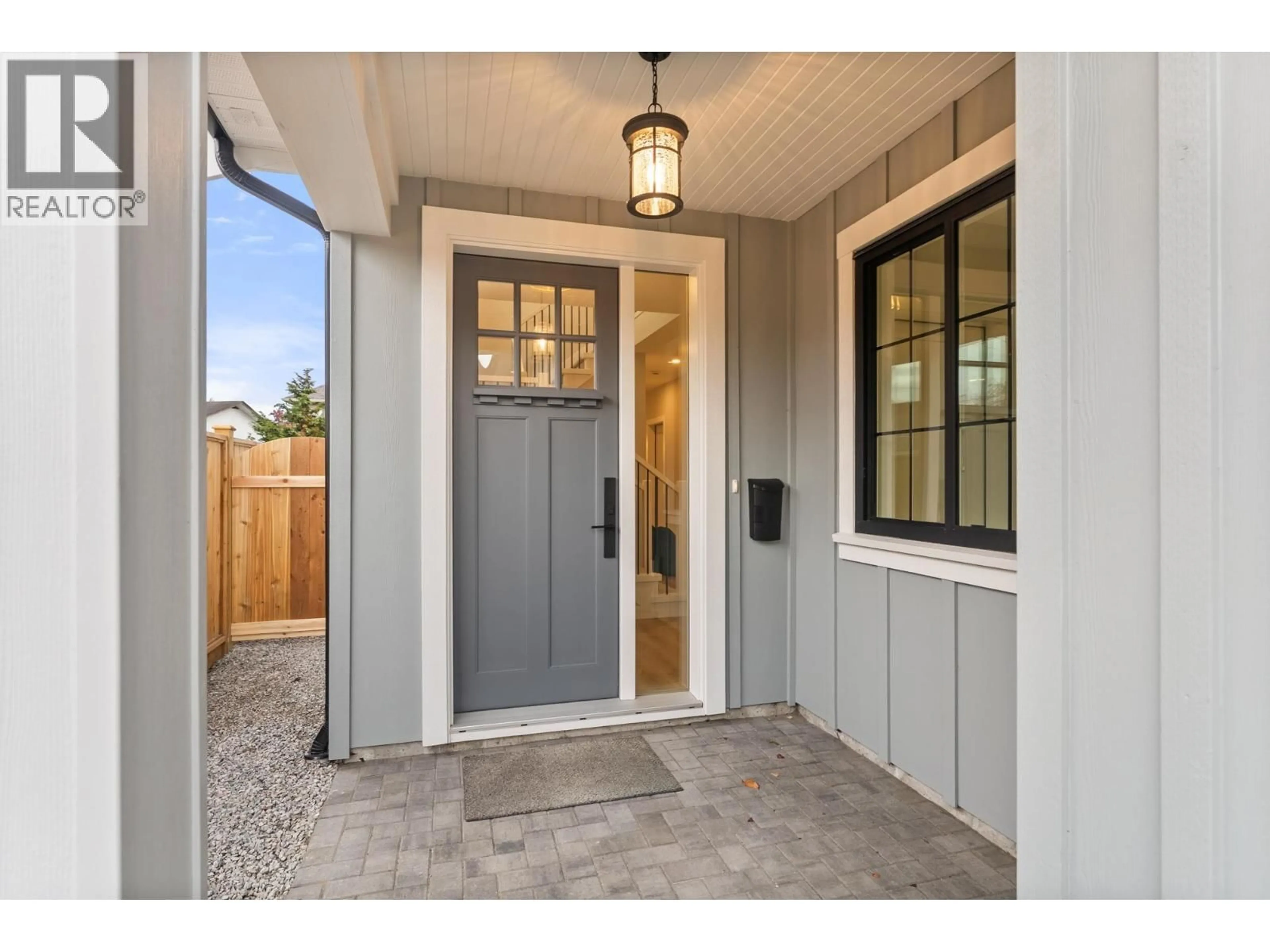 Indoor entryway for 4880 GARRY STREET, Richmond British Columbia V7E2V3