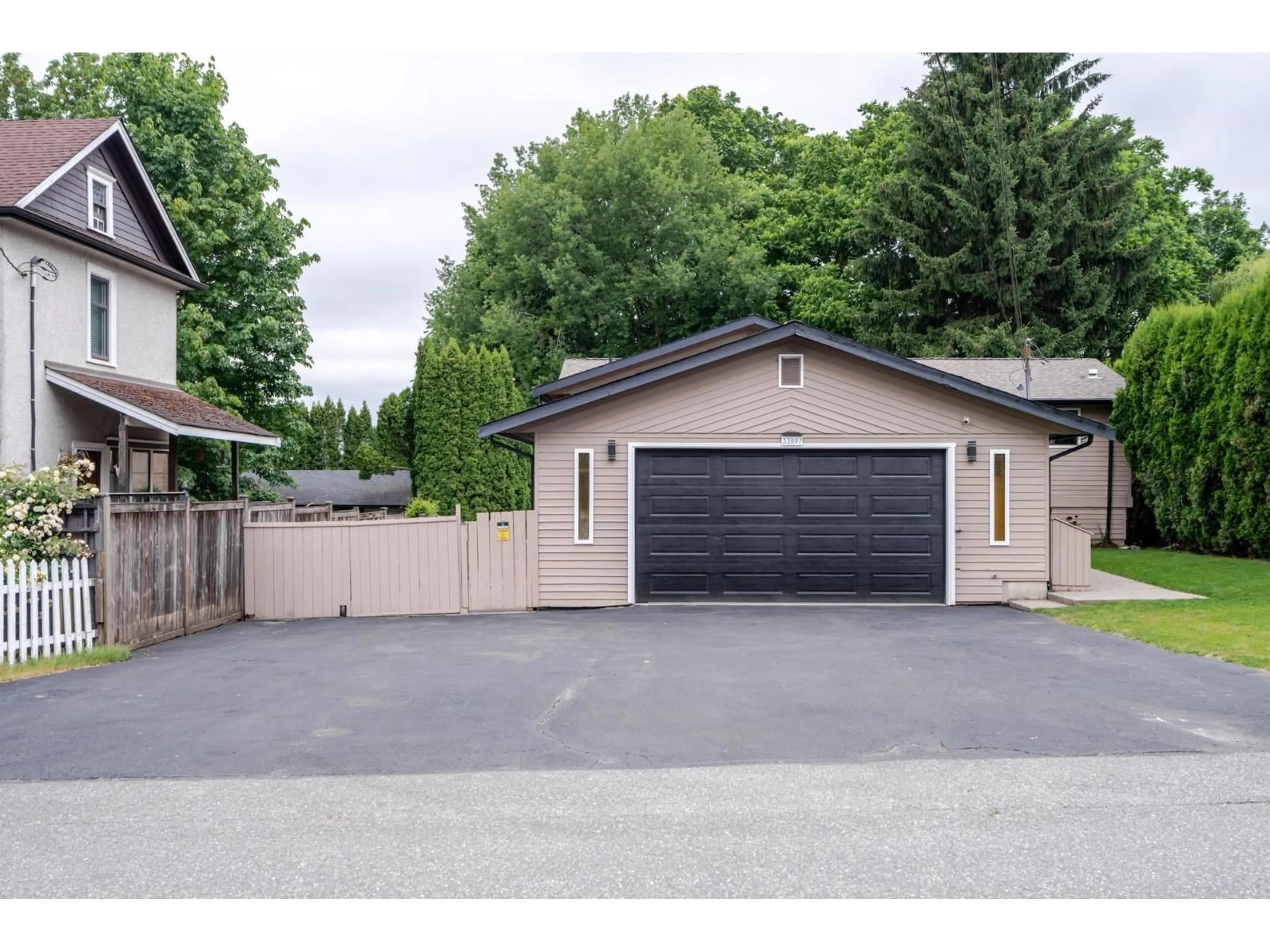 Unknown for 33897 WALNUT, Abbotsford British Columbia V2S2S2