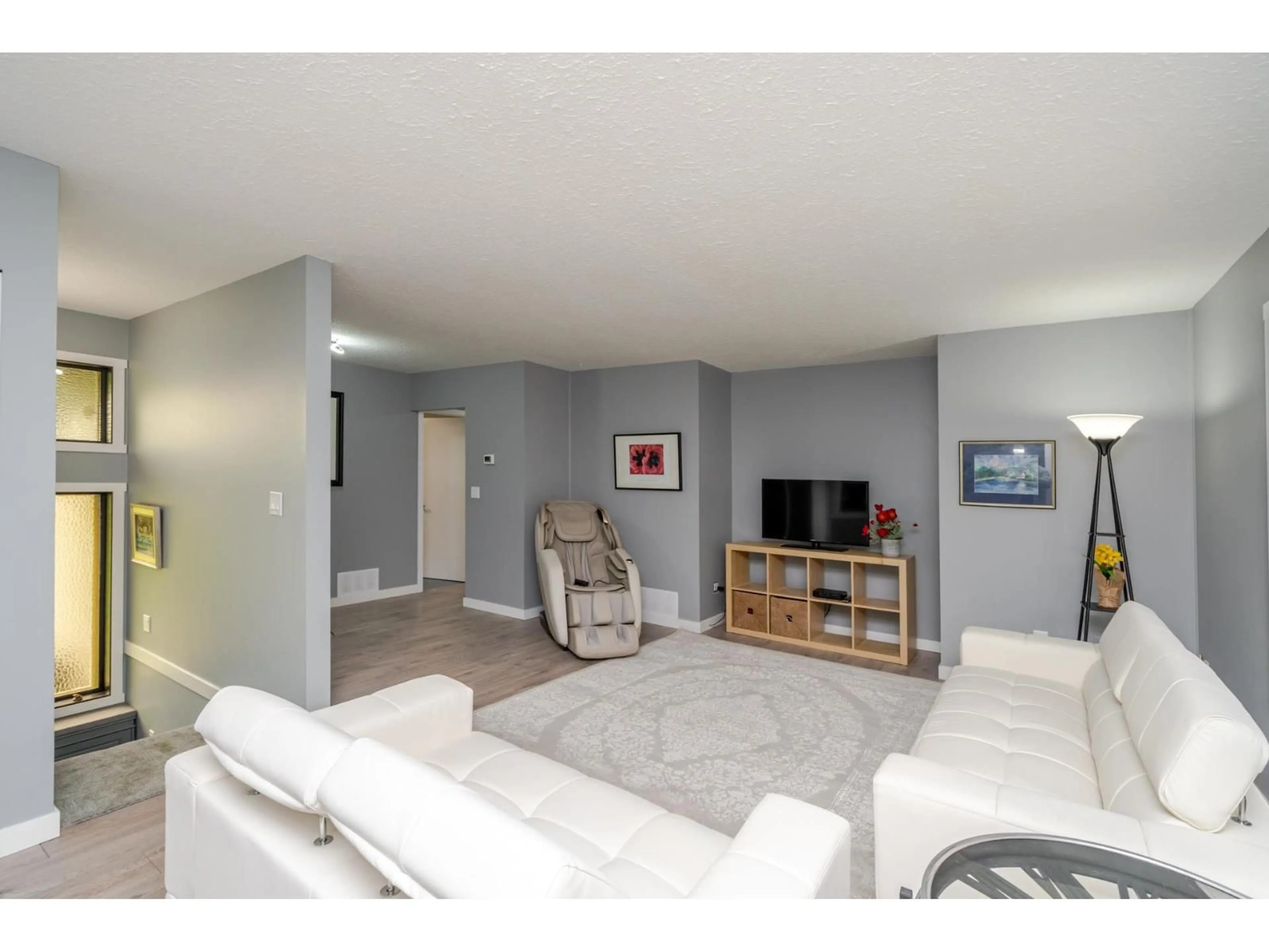 Living room with furniture, unknown for 33897 WALNUT, Abbotsford British Columbia V2S2S2