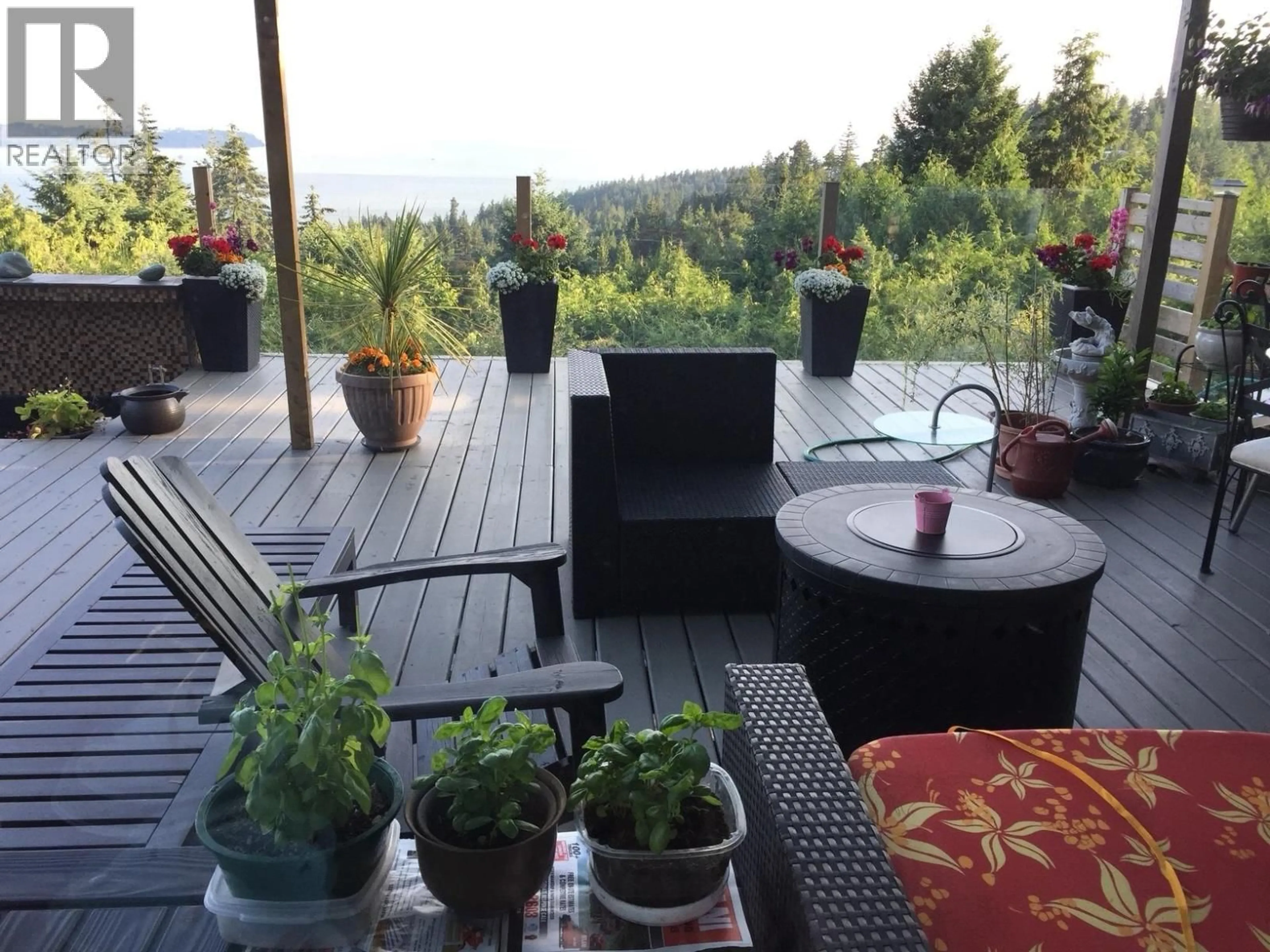 Patio, mountain view for 4582 WOODGREEN COURT, West Vancouver British Columbia V7S2V7