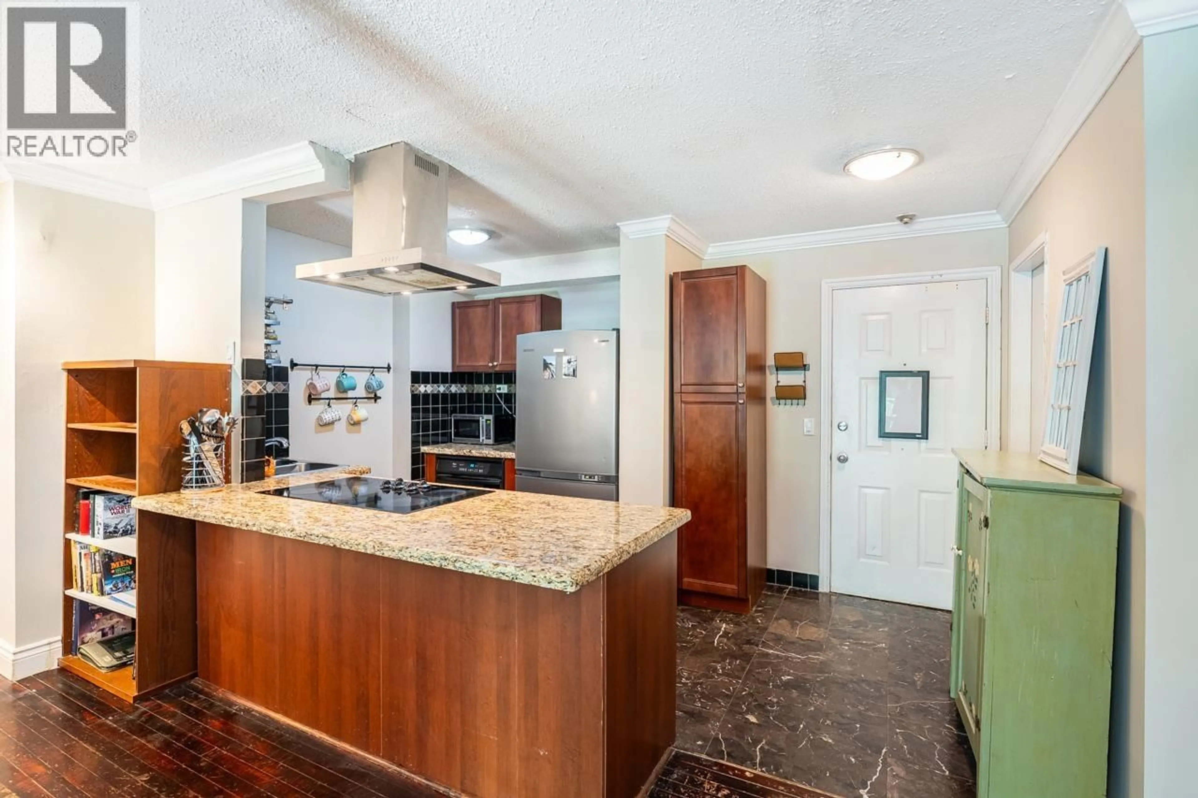 Open concept kitchen, ceramic/tile floor for 229 - 202 WESTHILL PLACE, Port Moody British Columbia V3H1V2